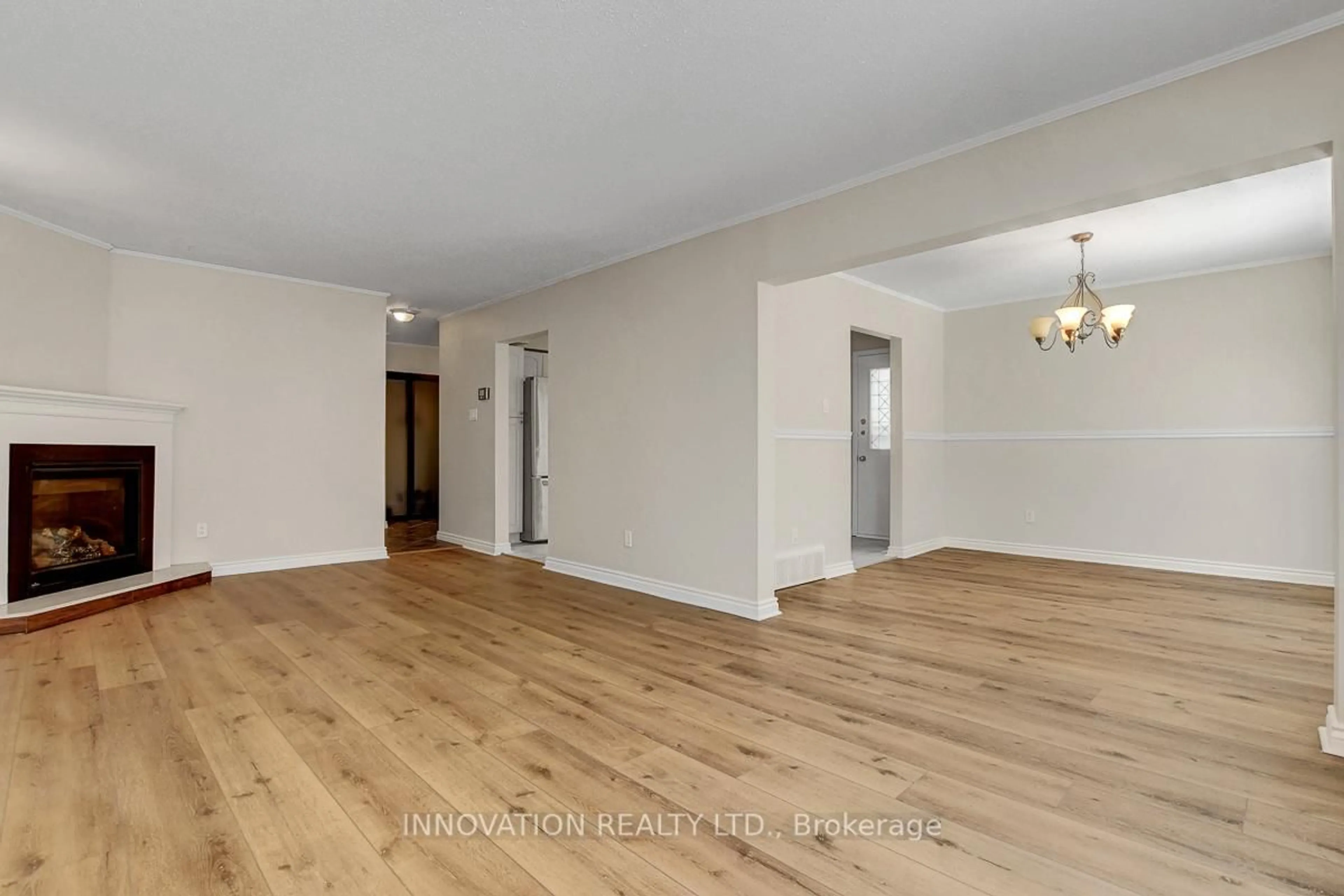 A pic of a room for 25 Equestrian Dr, Ottawa Ontario K2M 1B8