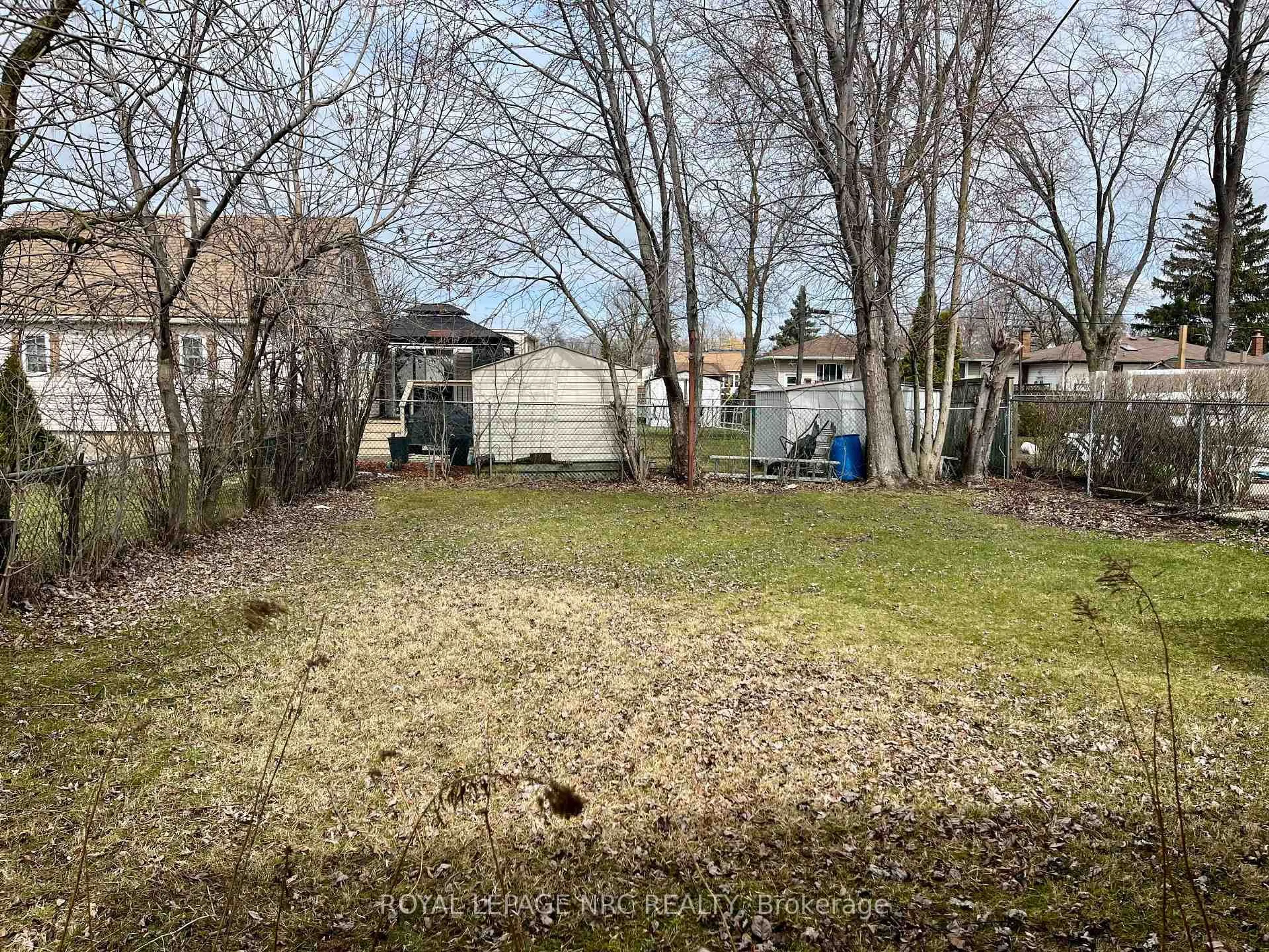 Shed for 5 Greenwood Ave, St. Catharines Ontario L2P 1X7