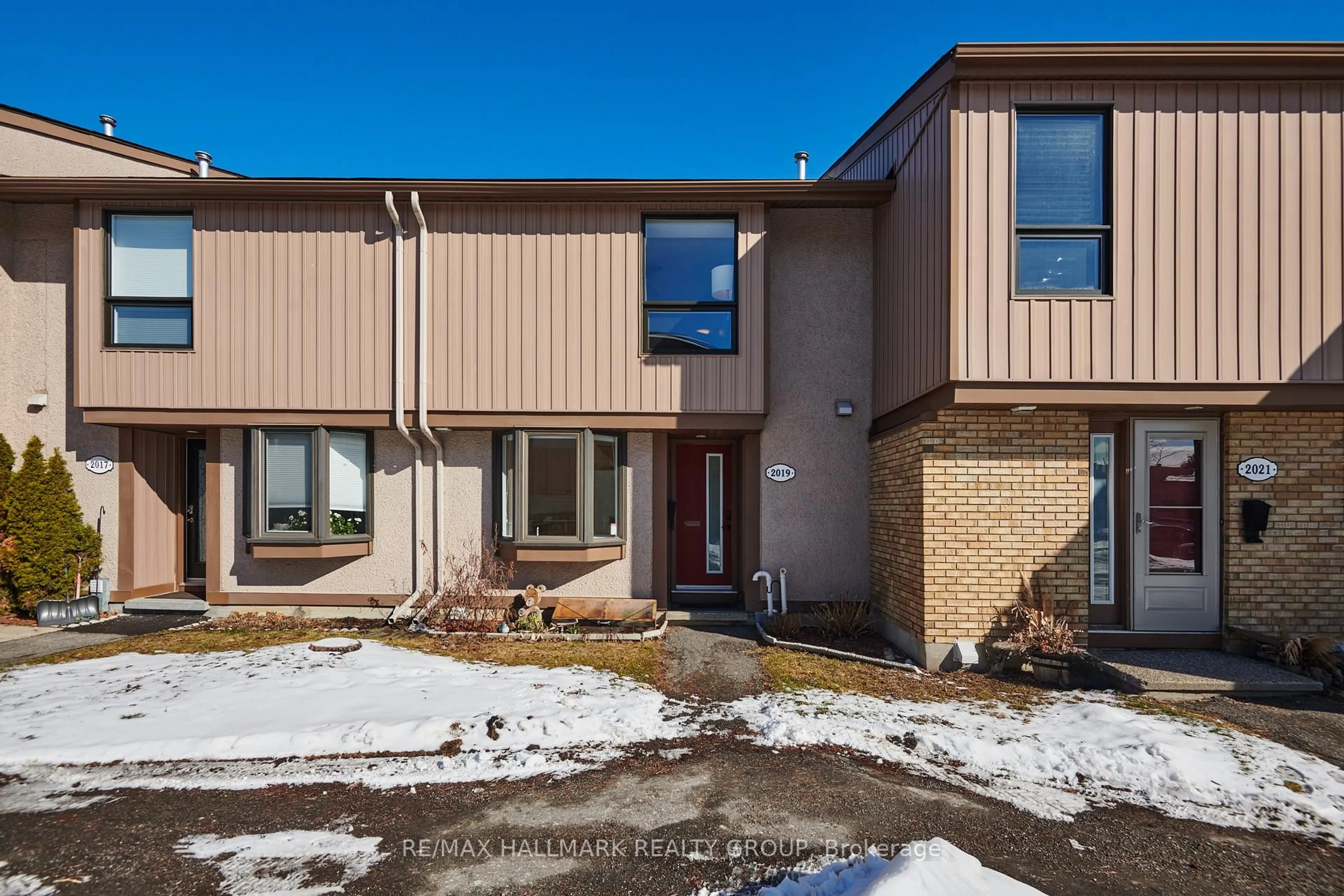 Home with brick exterior material, street for 2019 Stonehenge Cres #31, Ottawa Ontario K1B 4N7