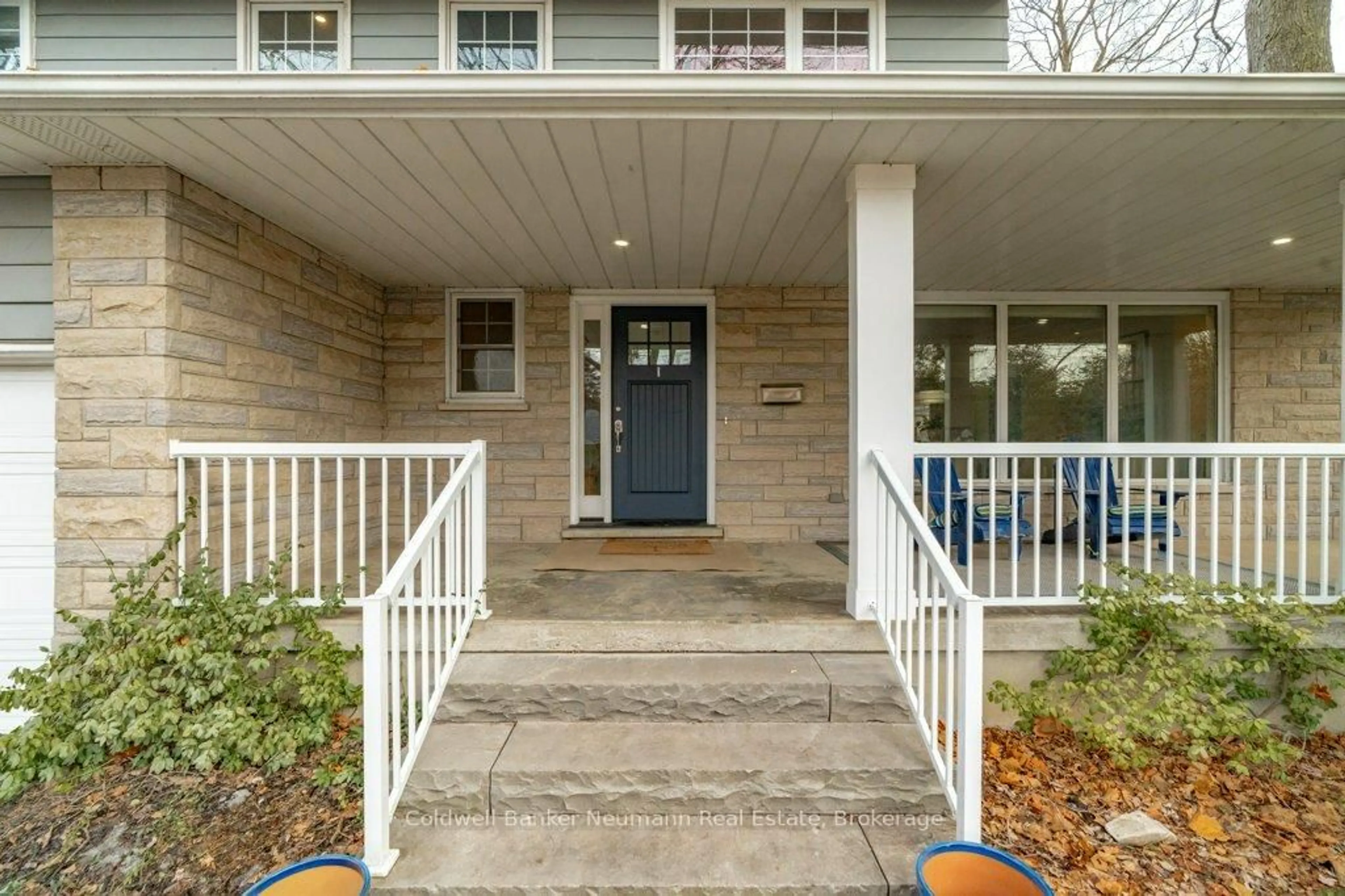 Indoor entryway for 80 James St, Guelph Ontario N1G 1E6
