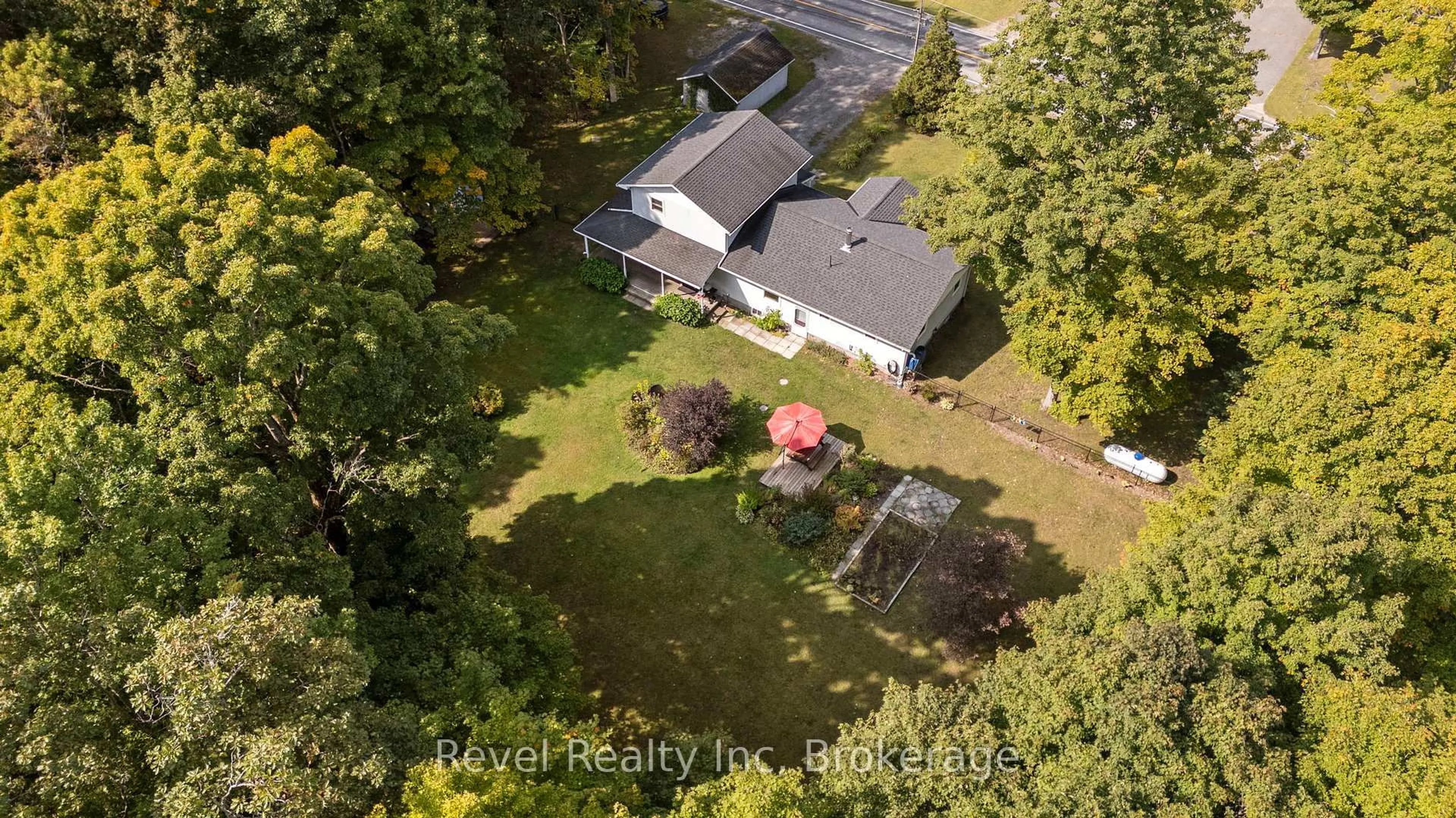 A pic from outside/outdoor area/front of a property/back of a property/a pic from drone, unknown for 19 Sandy Plains Rd, Seguin Ontario P2A 2W8