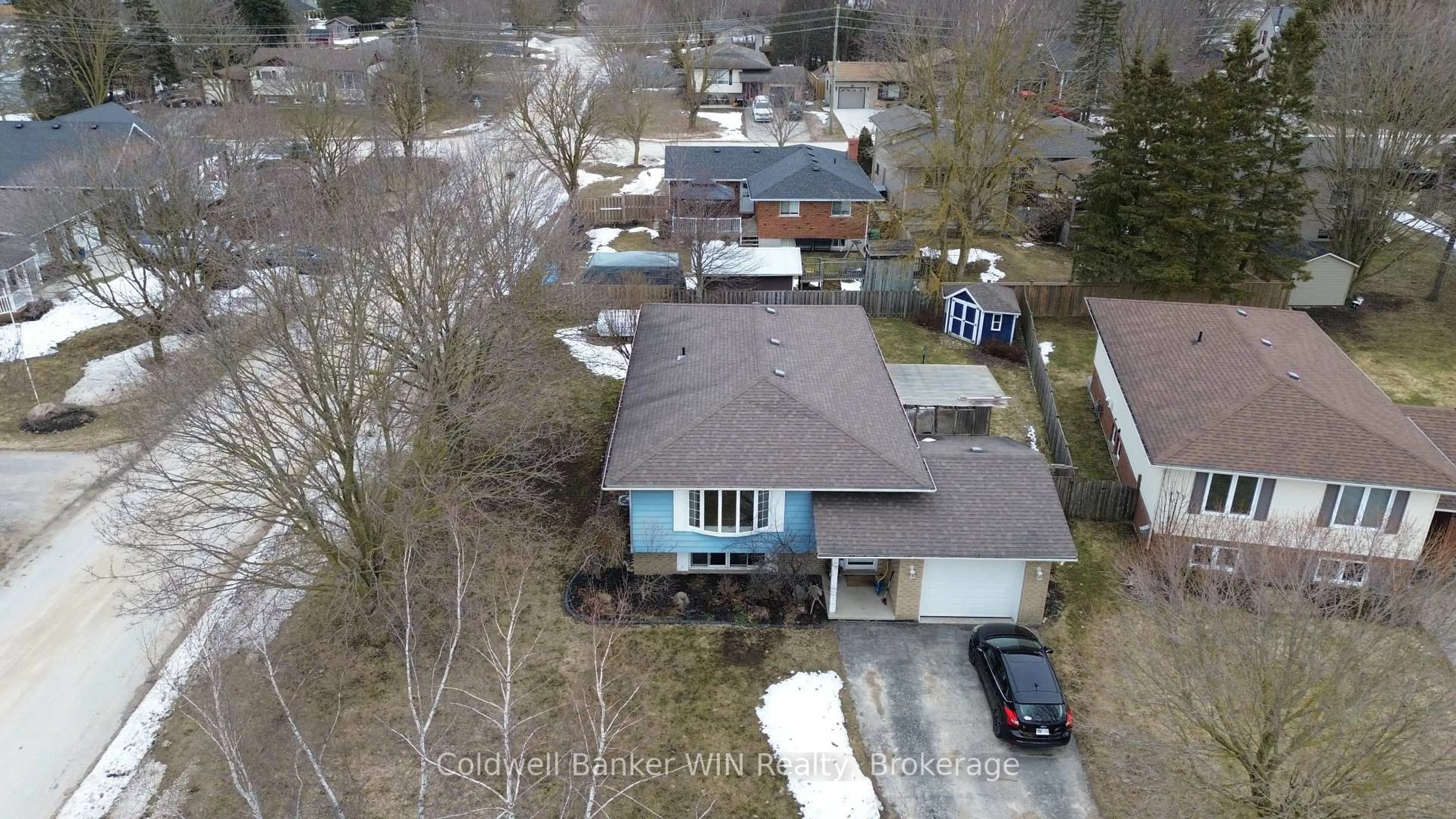 A pic from outside/outdoor area/front of a property/back of a property/a pic from drone, street for 294 Forest Glen Dr, Wellington North Ontario N0G 2L2