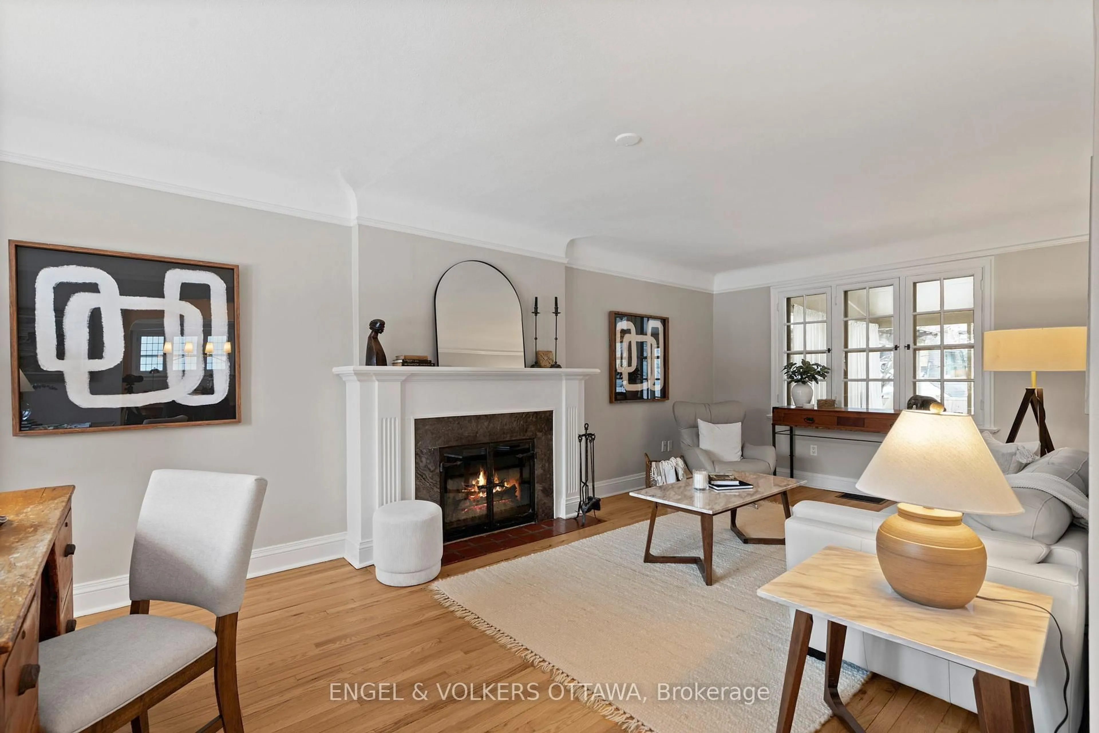 Living room with furniture, unknown for 96 Helena St, Ottawa Ontario K1Y 3N1