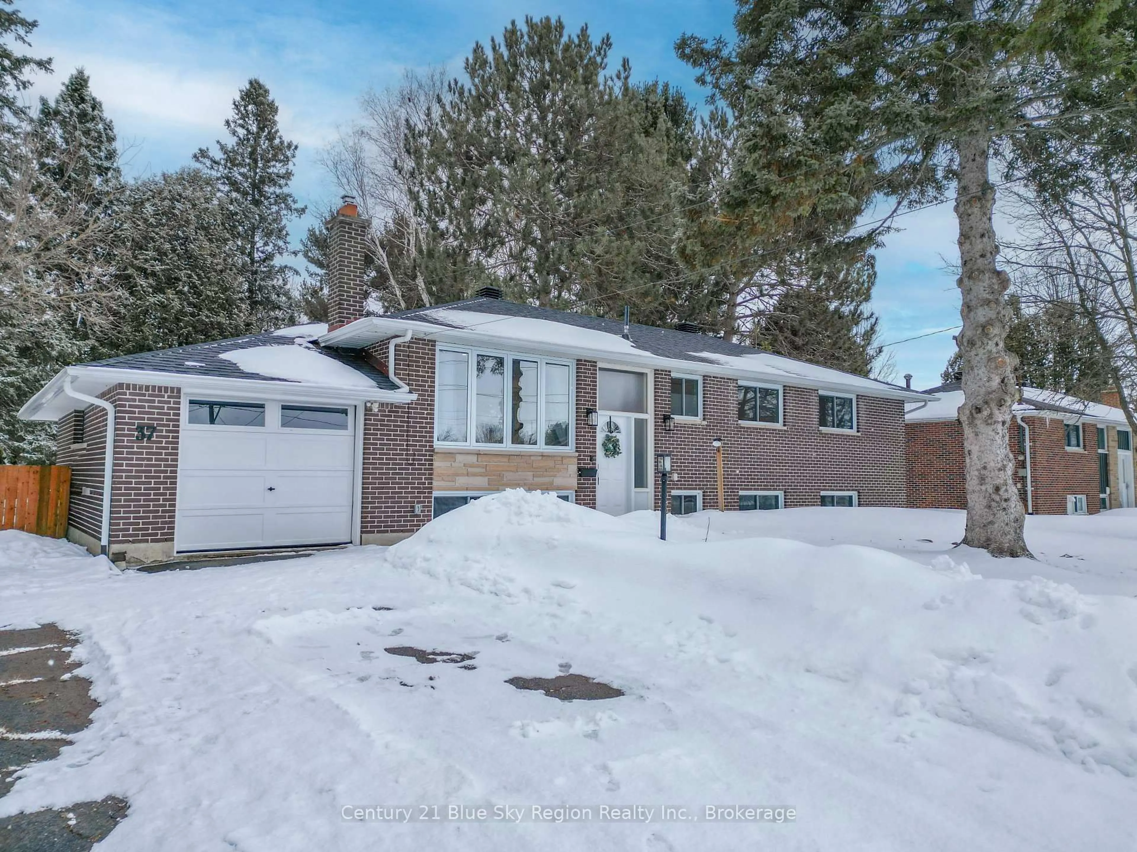 Unknown for 37 Superior Cres, North Bay Ontario P1A 2V9