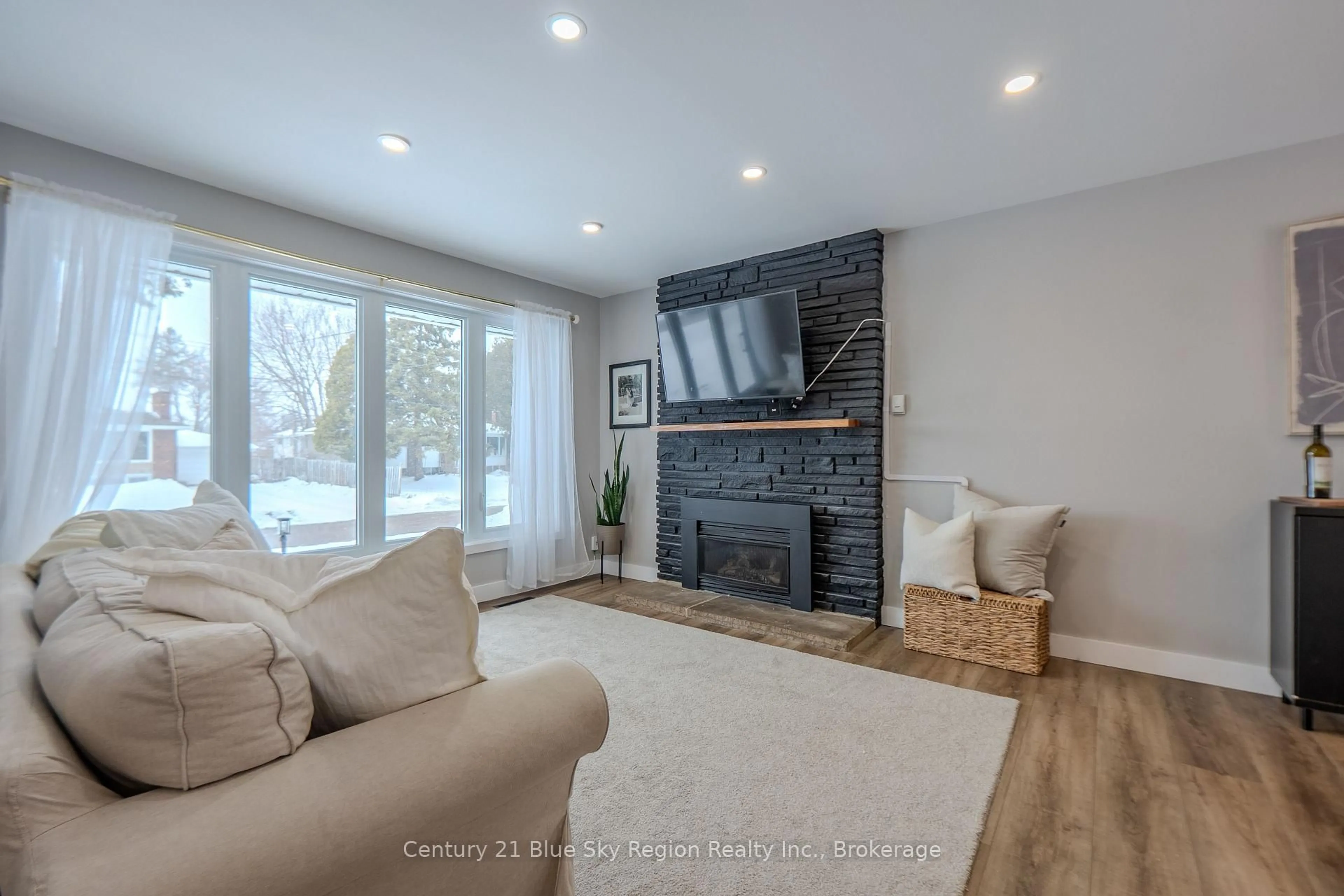 Living room with furniture, unknown for 37 Superior Cres, North Bay Ontario P1A 2V9