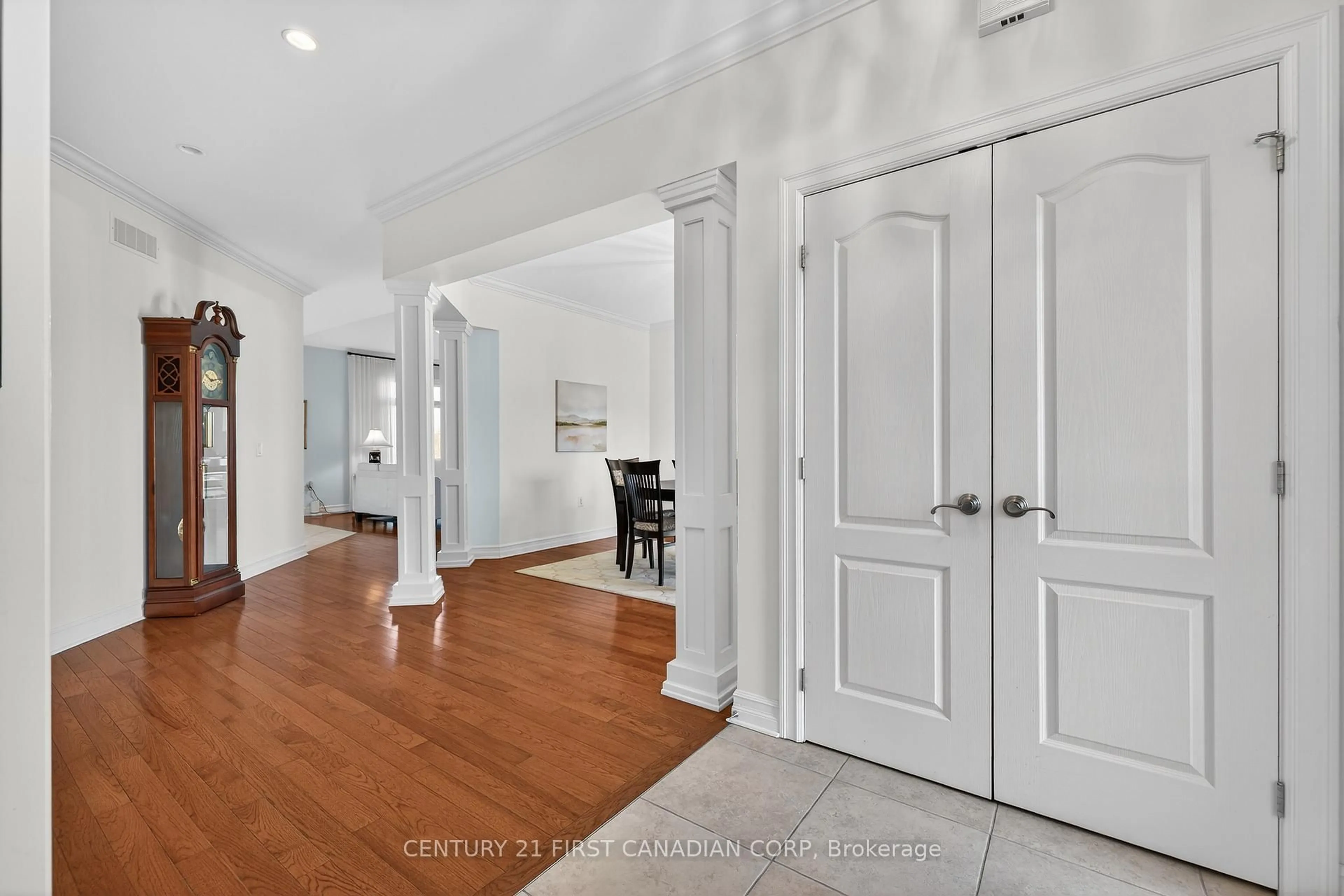 Indoor entryway for 1219 Sandy Somerville Dr, London South Ontario N6K 5R2