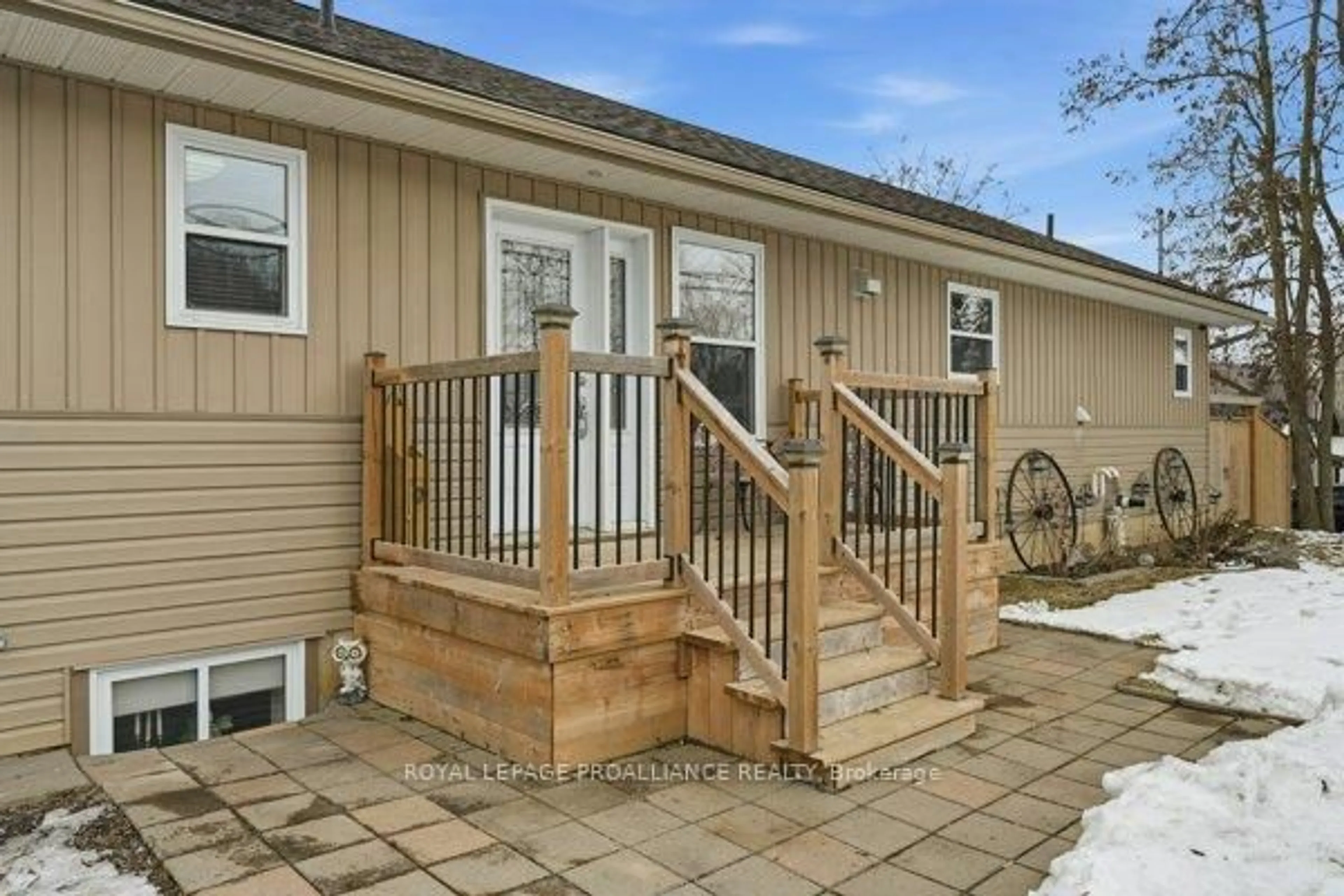 Patio, street for 4395 Highway 7, Asphodel-Norwood Ontario K0L 2V0