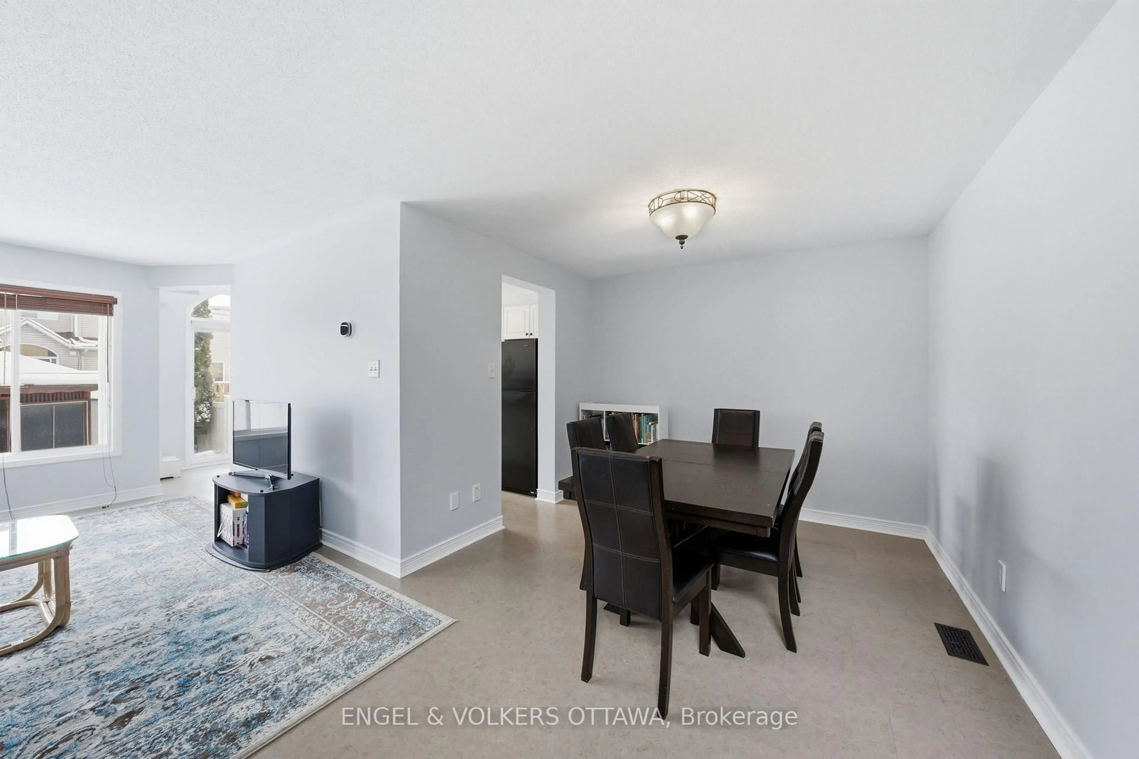 Dining room, unknown for 2190 Liska St, Ottawa Ontario K4A 4J8