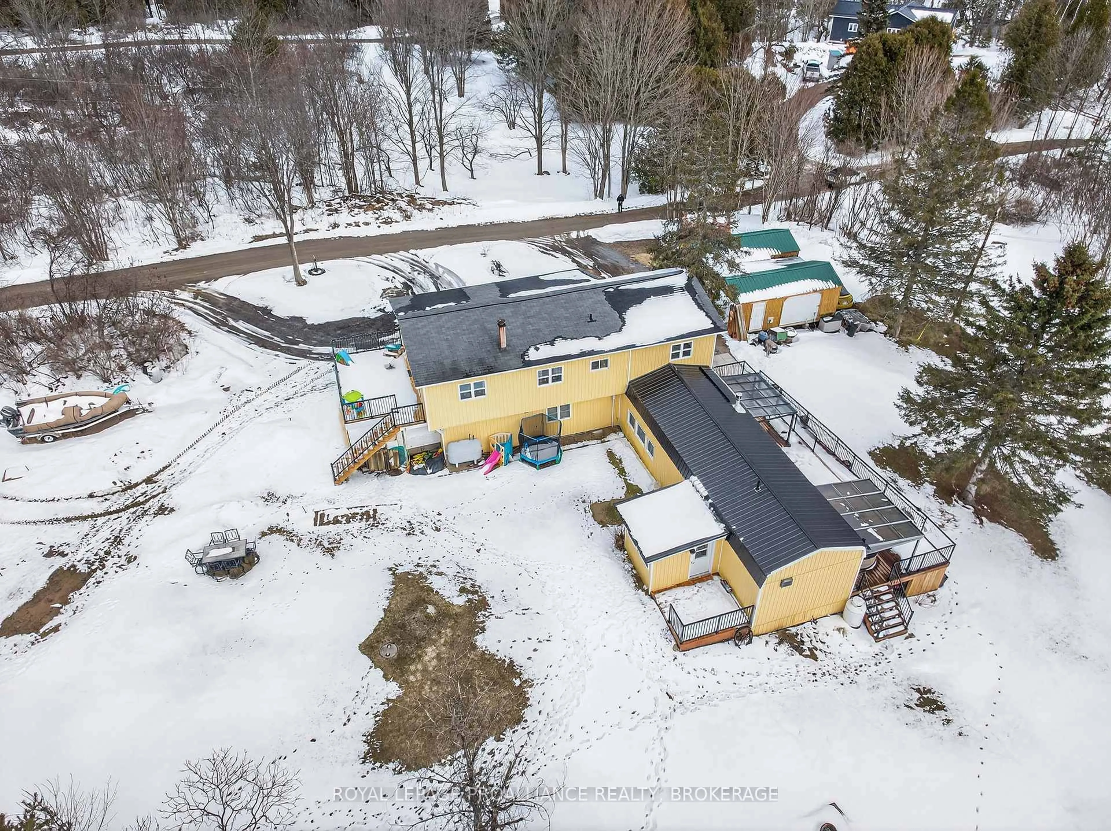 A pic from outside/outdoor area/front of a property/back of a property/a pic from drone, building for 1040 Antoine Rd, Sharbot Lake Ontario K0H 2P0