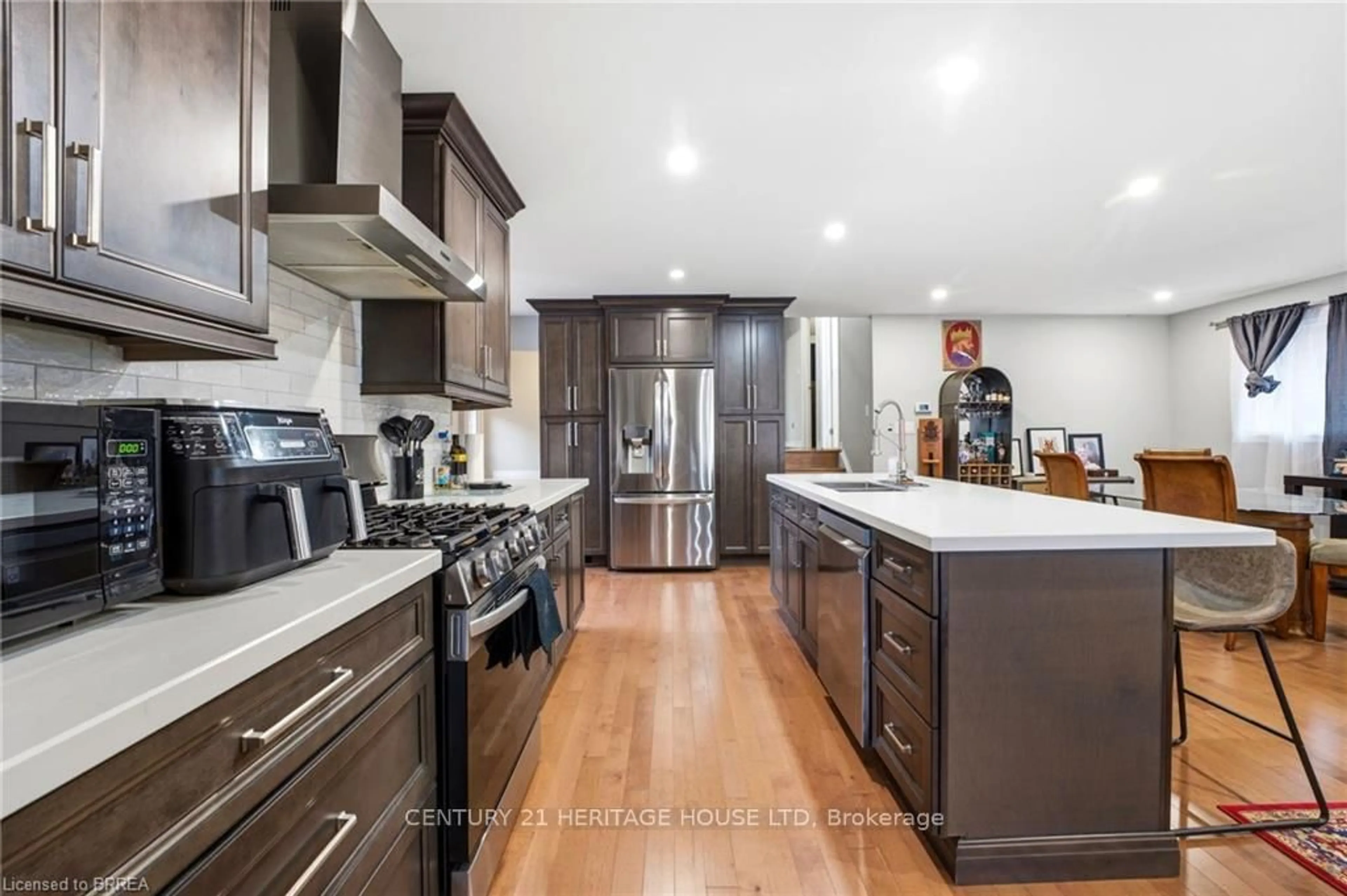 Open concept kitchen, unknown for 179 Banbury Rd, Brantford Ontario N3P 1E6