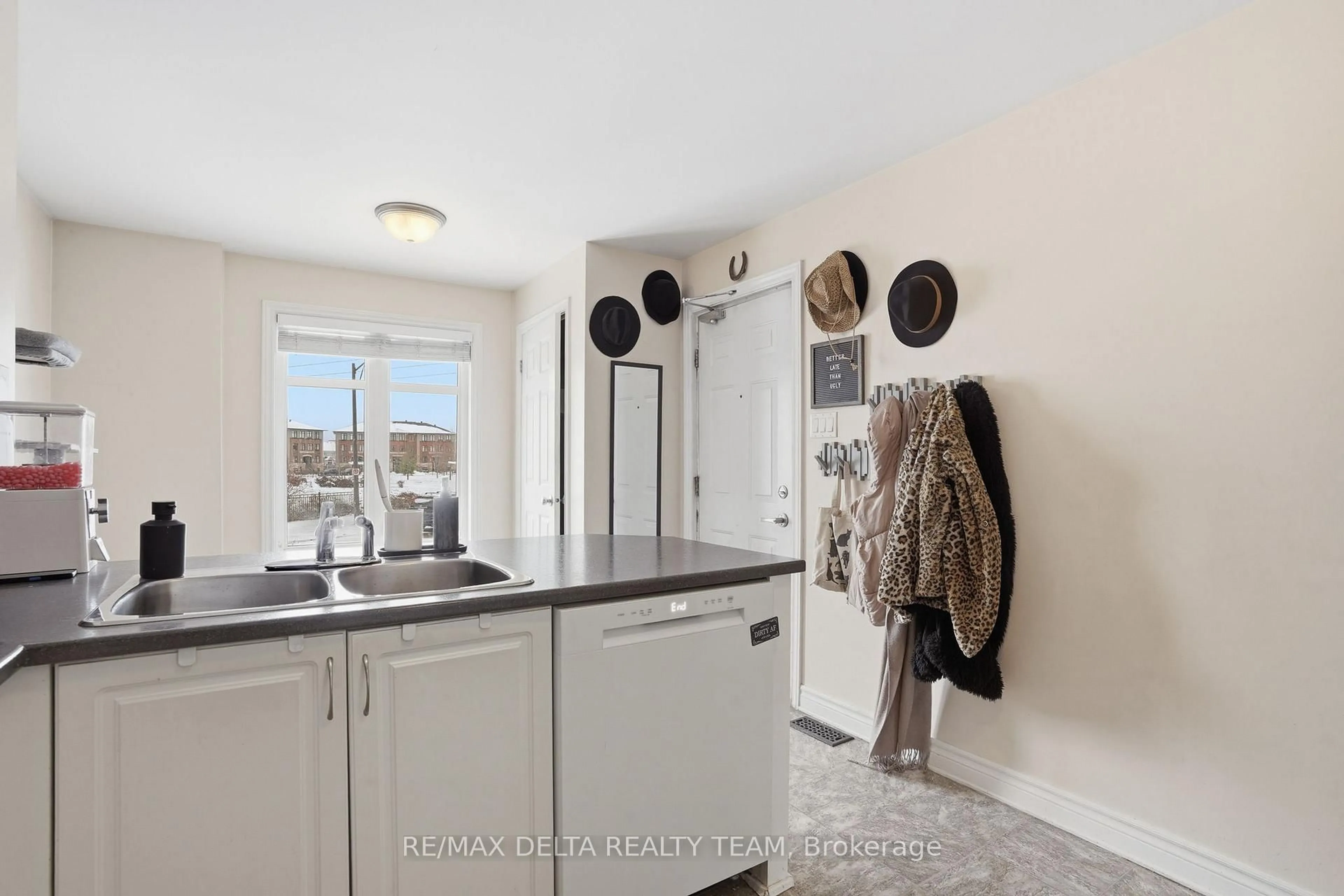 Laundry room for 2333 Esprit Dr #121, Ottawa Ontario K4A 0T4