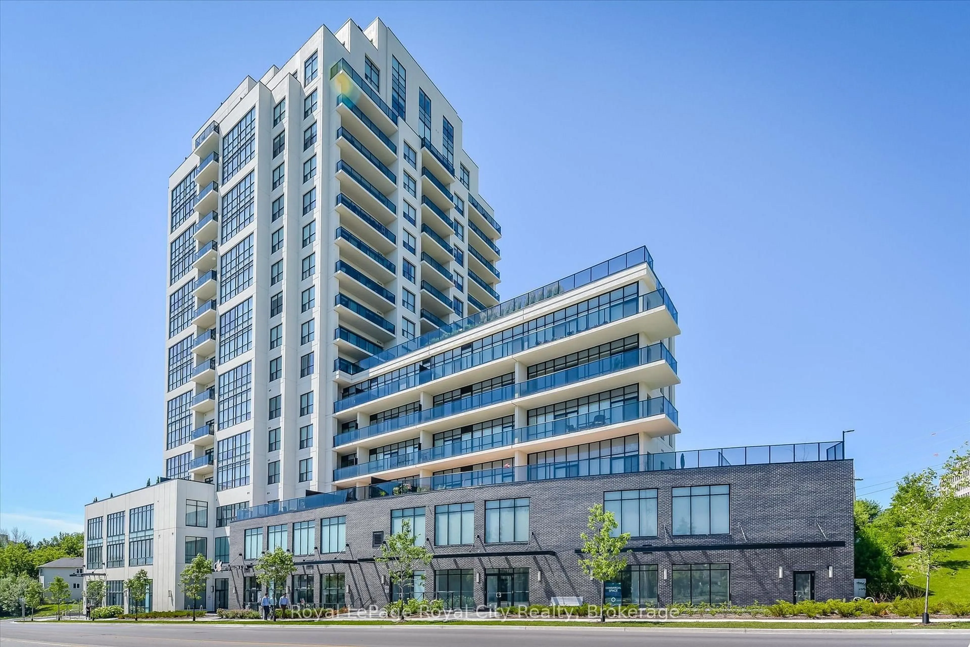 Indoor foyer for 150 Wellington St #413, Guelph Ontario N1H 3R2