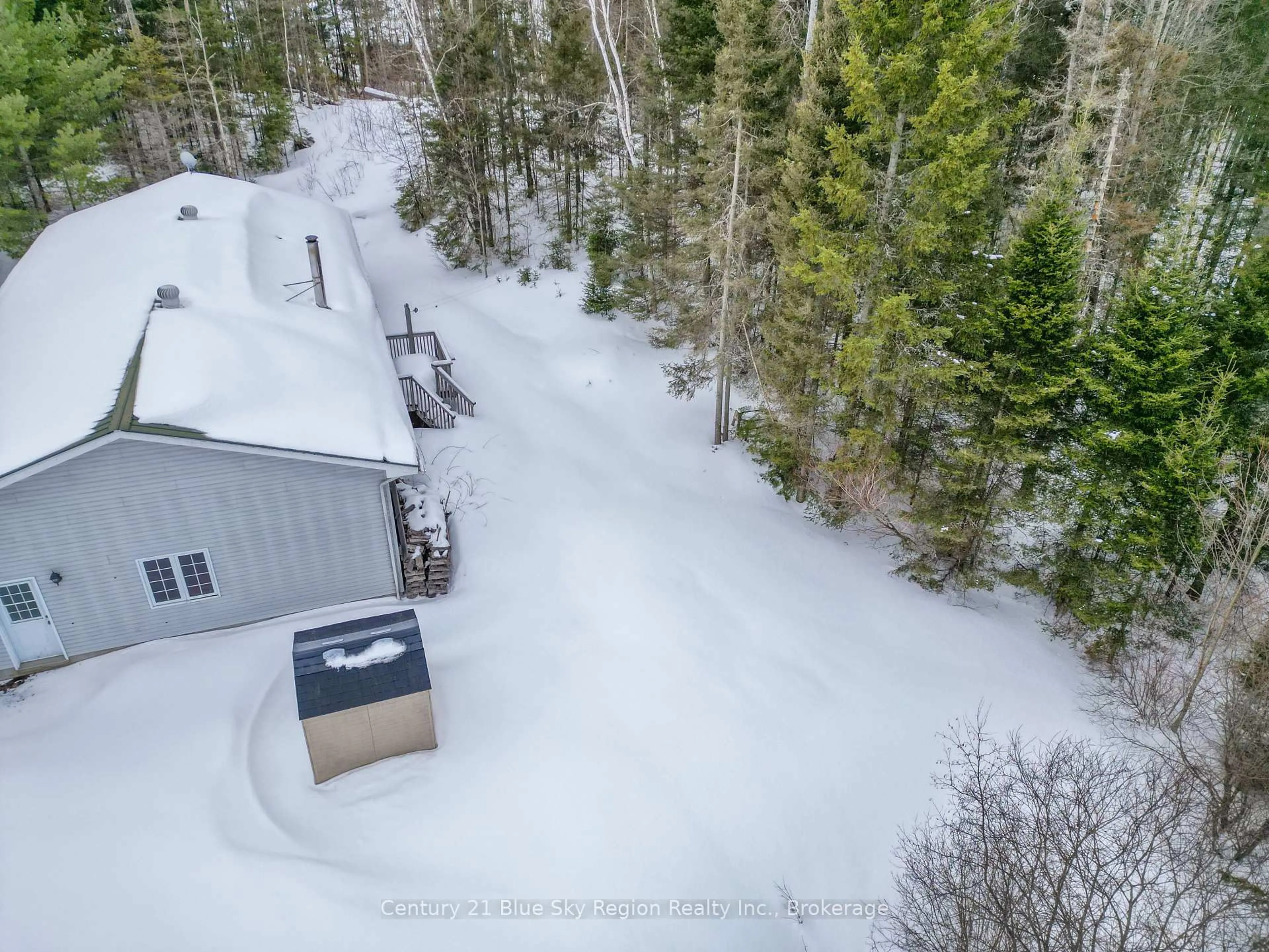 A pic from outside/outdoor area/front of a property/back of a property/a pic from drone, unknown for 1747 Corbeil Rd, East Ferris Ontario P0H 1K0