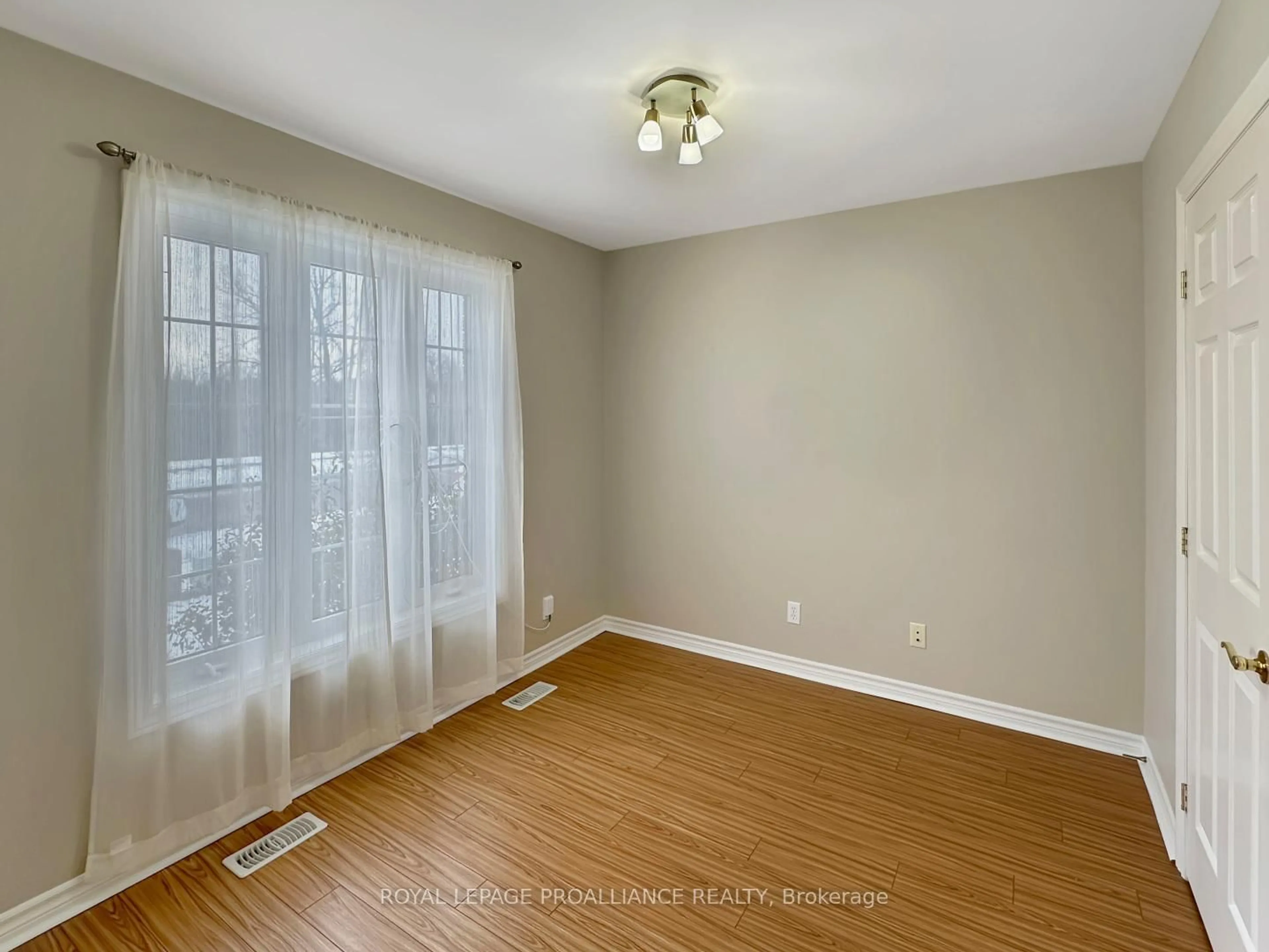 A pic of a room for 53 Sarah Crt, Belleville Ontario K8P 0B2