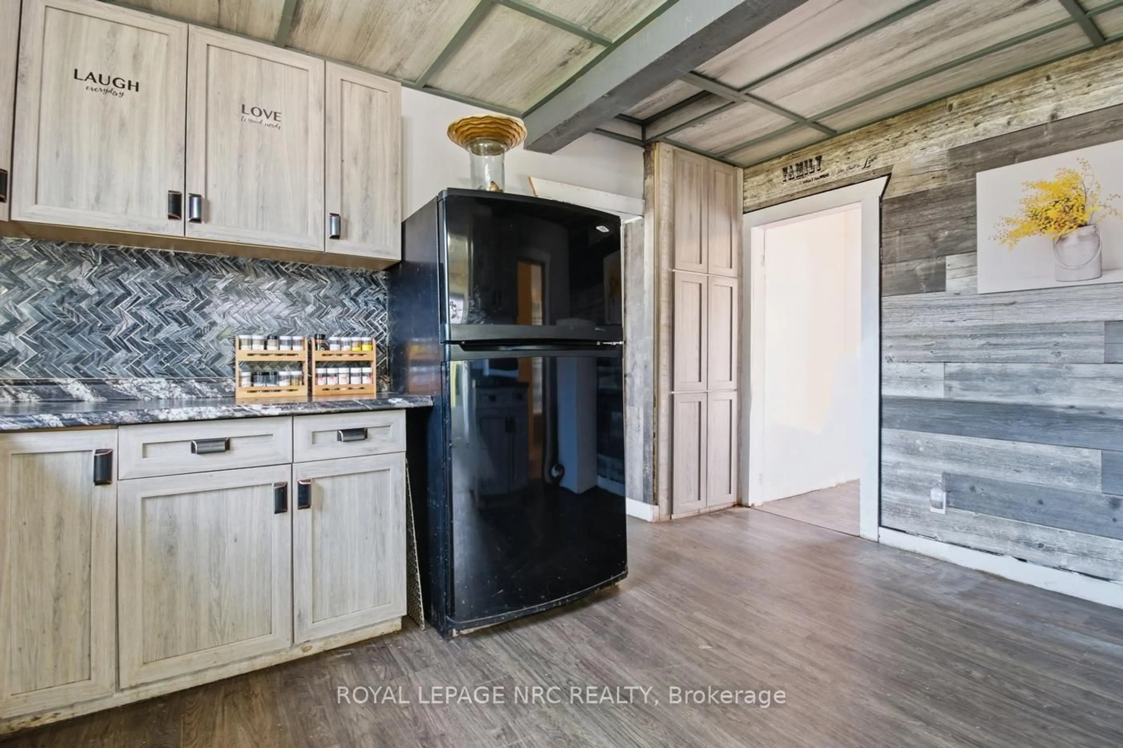 Unknown for 529 Rosehill Rd, Fort Erie Ontario L2A 5M4