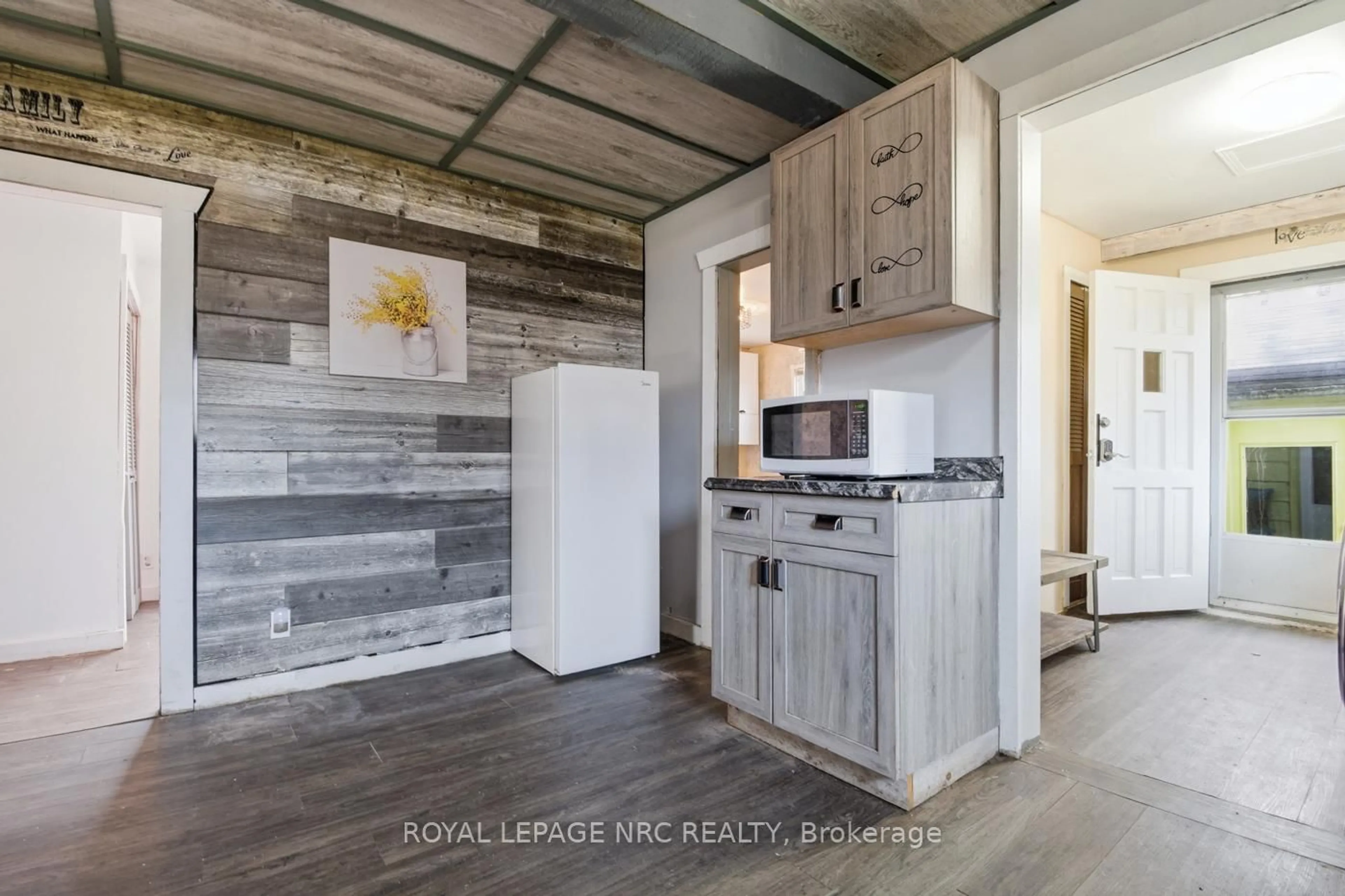 Unknown for 529 Rosehill Rd, Fort Erie Ontario L2A 5M4