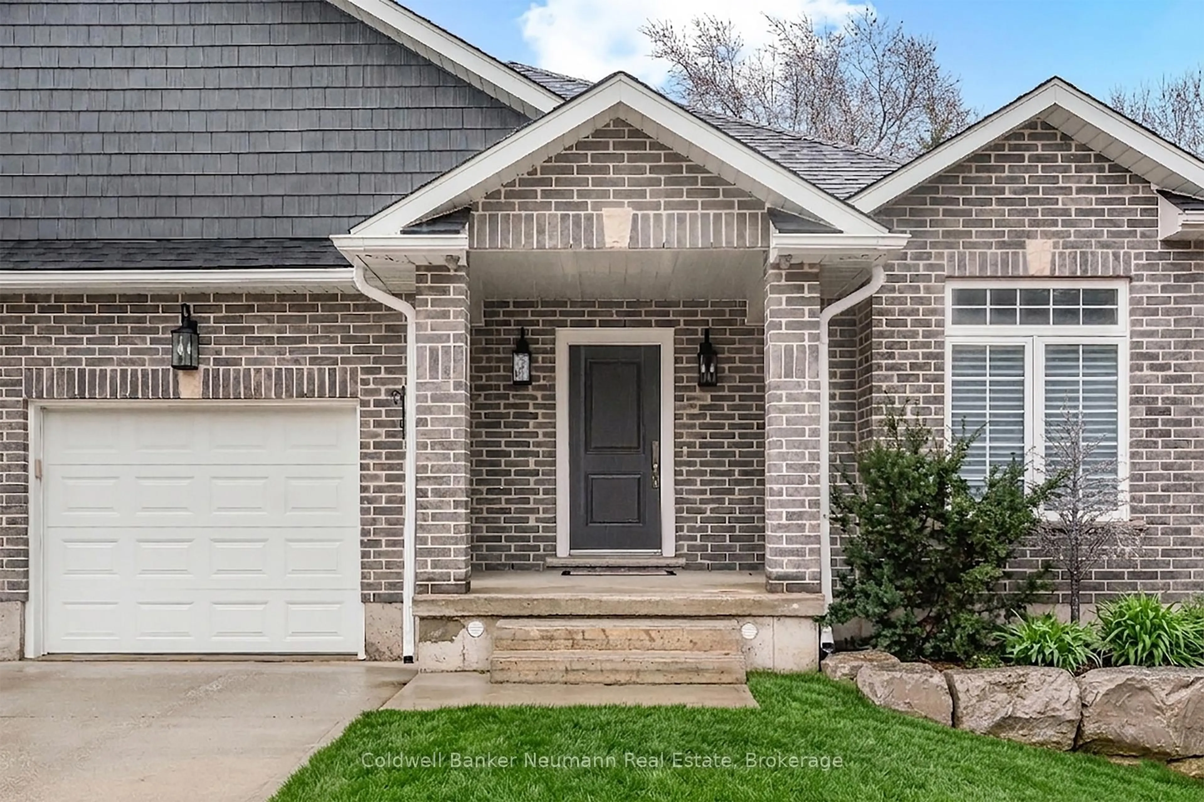 Home with brick exterior material, street for 7471 Marden Rd, Guelph/Eramosa Ontario N1H 6J2