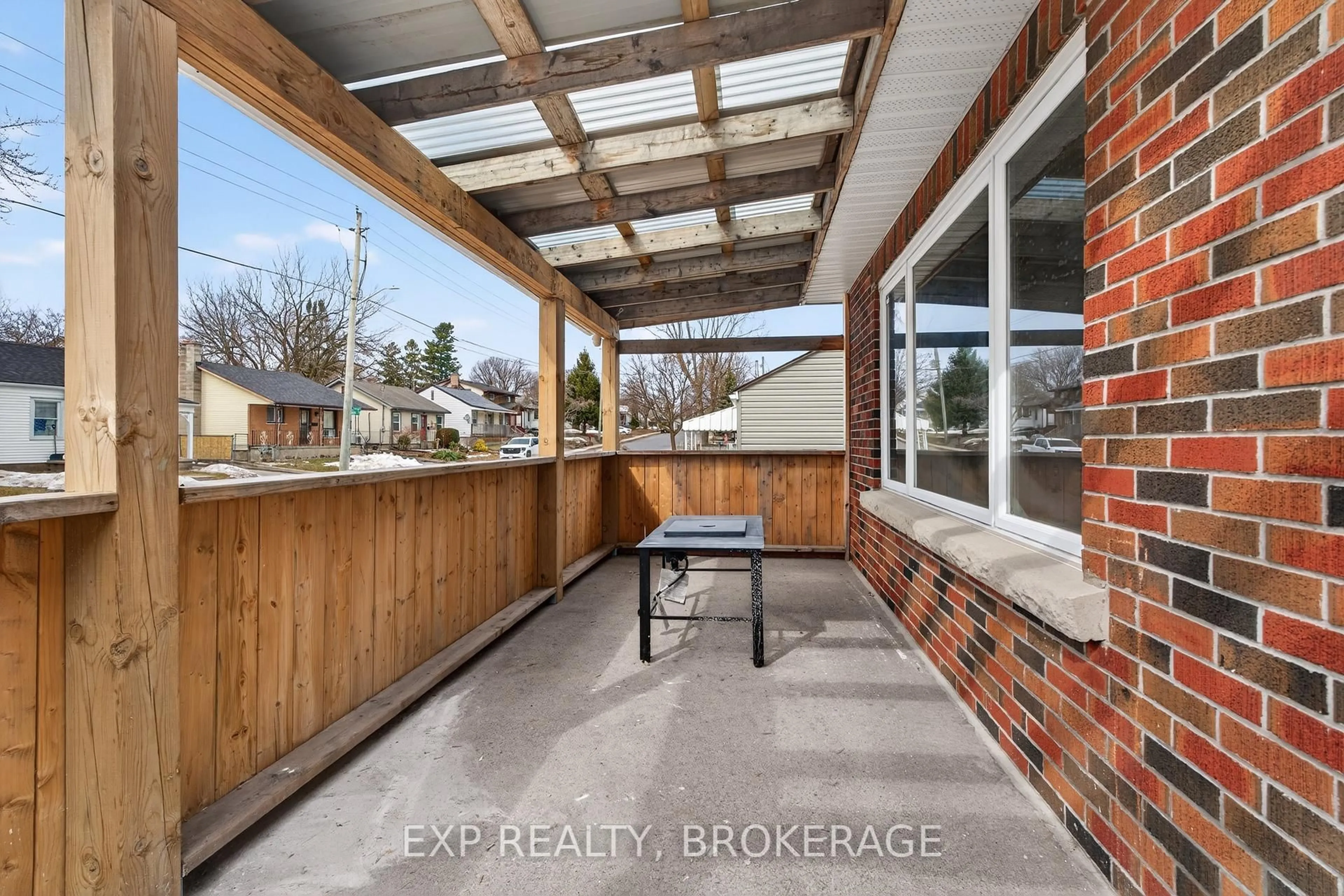 Patio, street for 43 CARLETON St, Kingston Ontario K7K 4E7