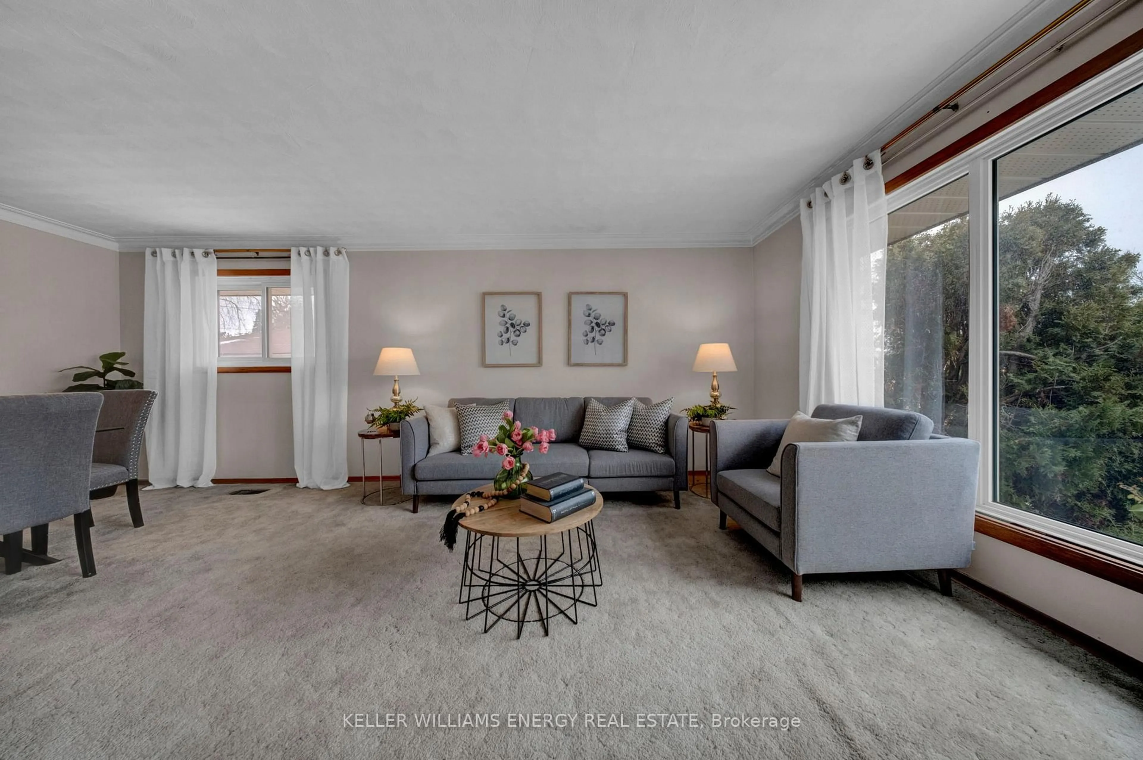 Living room with furniture, unknown for 855 Timothy St, Peterborough Ontario K9H 6H5