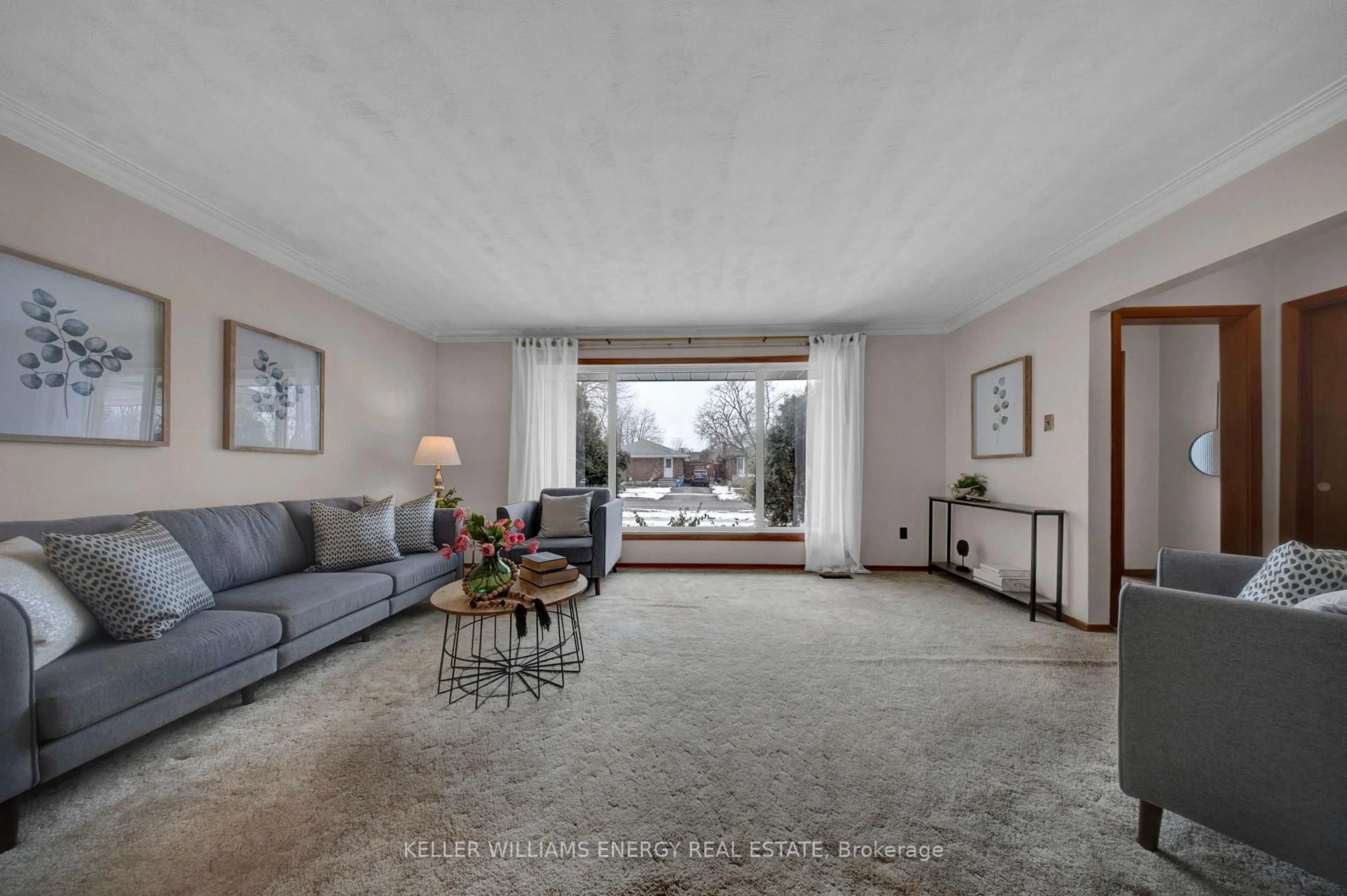 Living room with furniture, unknown for 855 Timothy St, Peterborough Ontario K9H 6H5