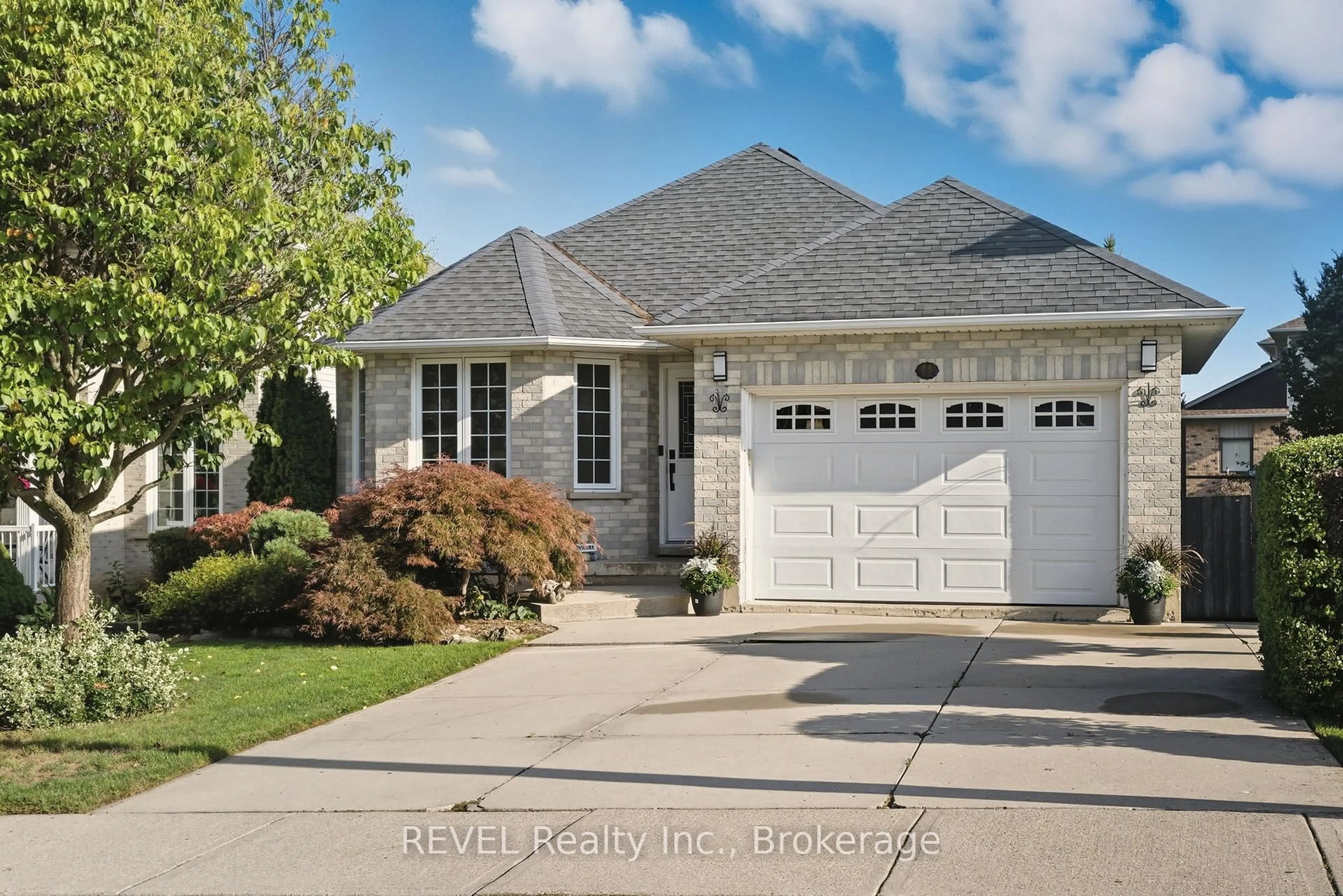 Home with vinyl exterior material, street for 11 Supreme Dr, Hamilton Ontario L8W 3V1