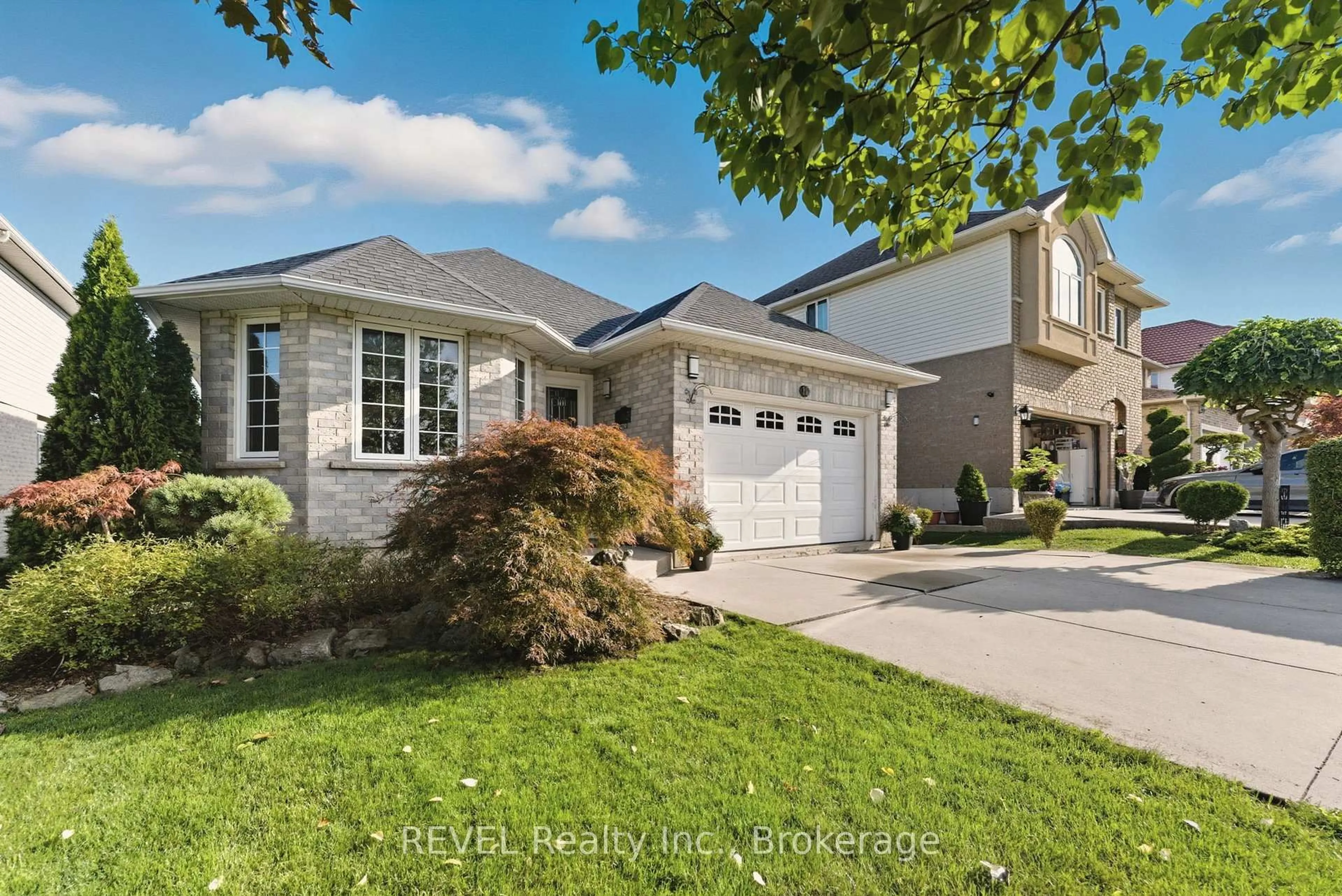 Home with vinyl exterior material, street for 11 Supreme Dr, Hamilton Ontario L8W 3V1