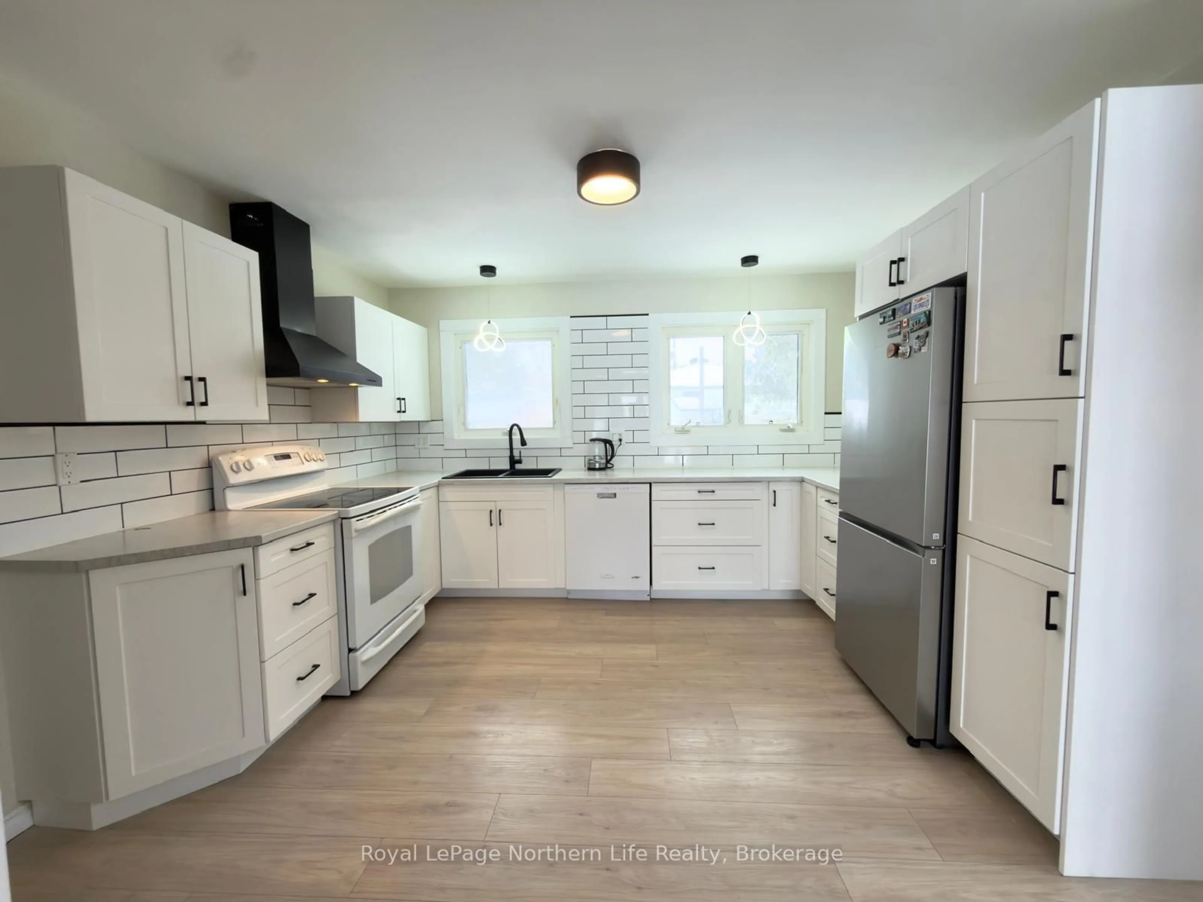Open concept kitchen, unknown for 667 Montrose Ave, North Bay Ontario P1B 7G3