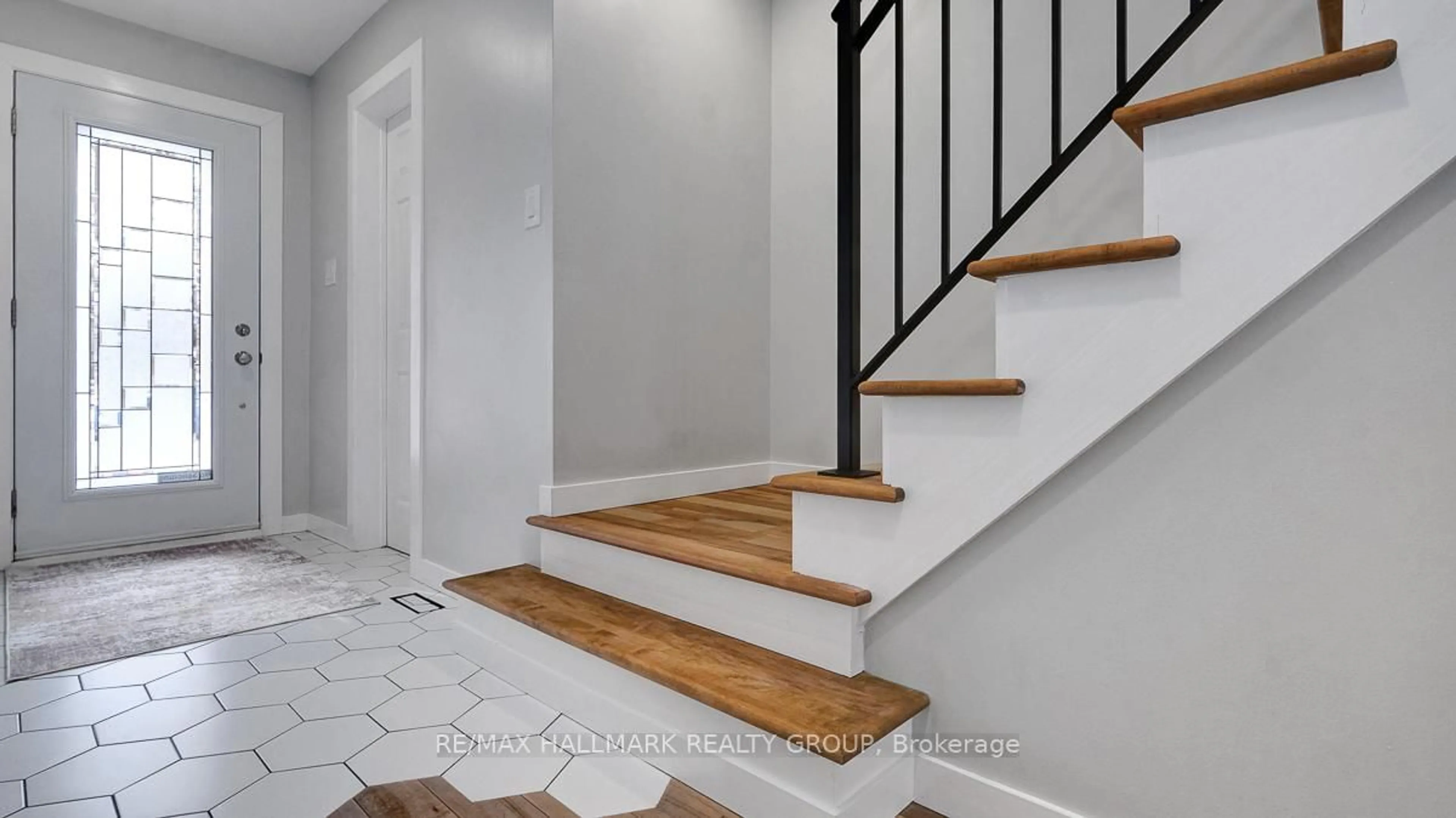 Stairs for 78 Havenhurst Cres, Ottawa Ontario K1T 3G5