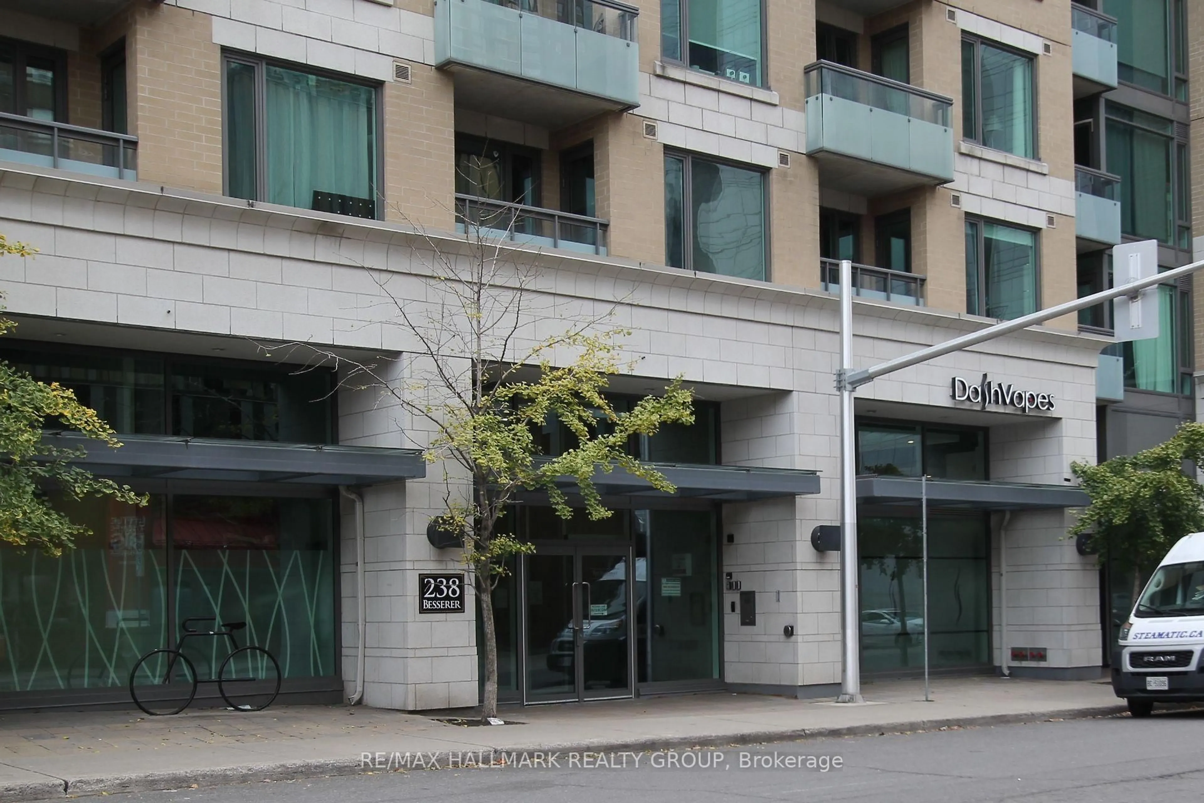 Indoor foyer for 238 Besserer St #814, Ottawa Ontario K1N 6B1