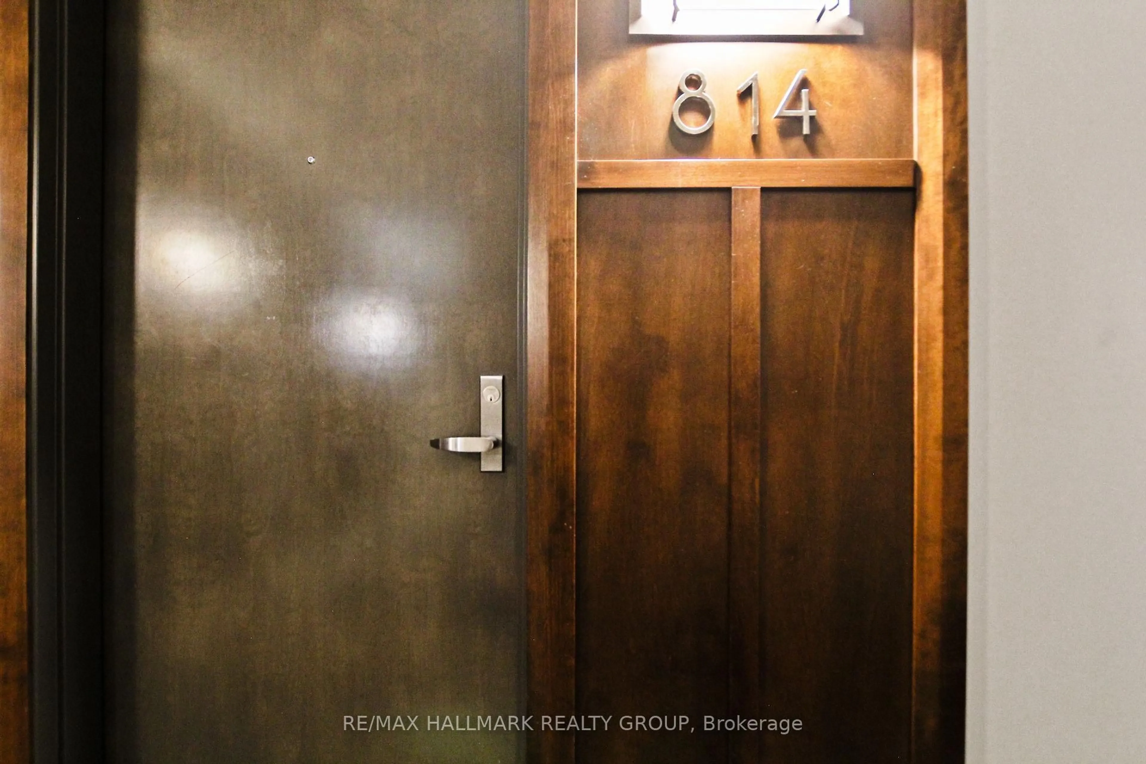 Indoor entryway for 238 Besserer St #814, Ottawa Ontario K1N 6B1