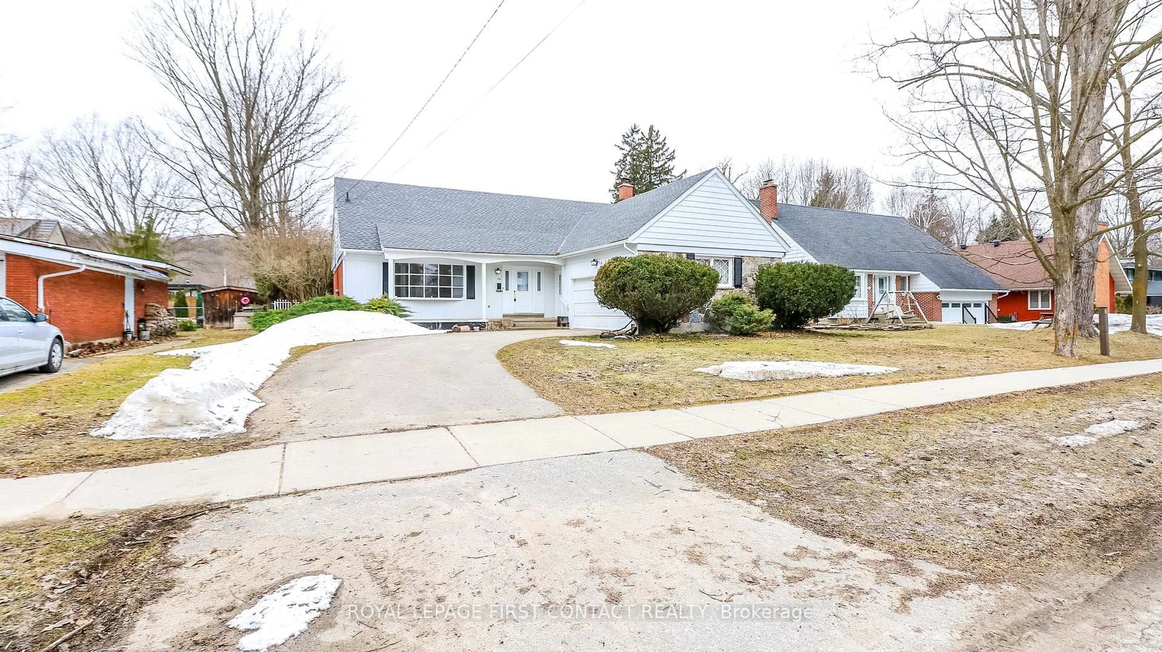 Unknown for 518 4th Ave, Owen Sound Ontario N4K 4V4