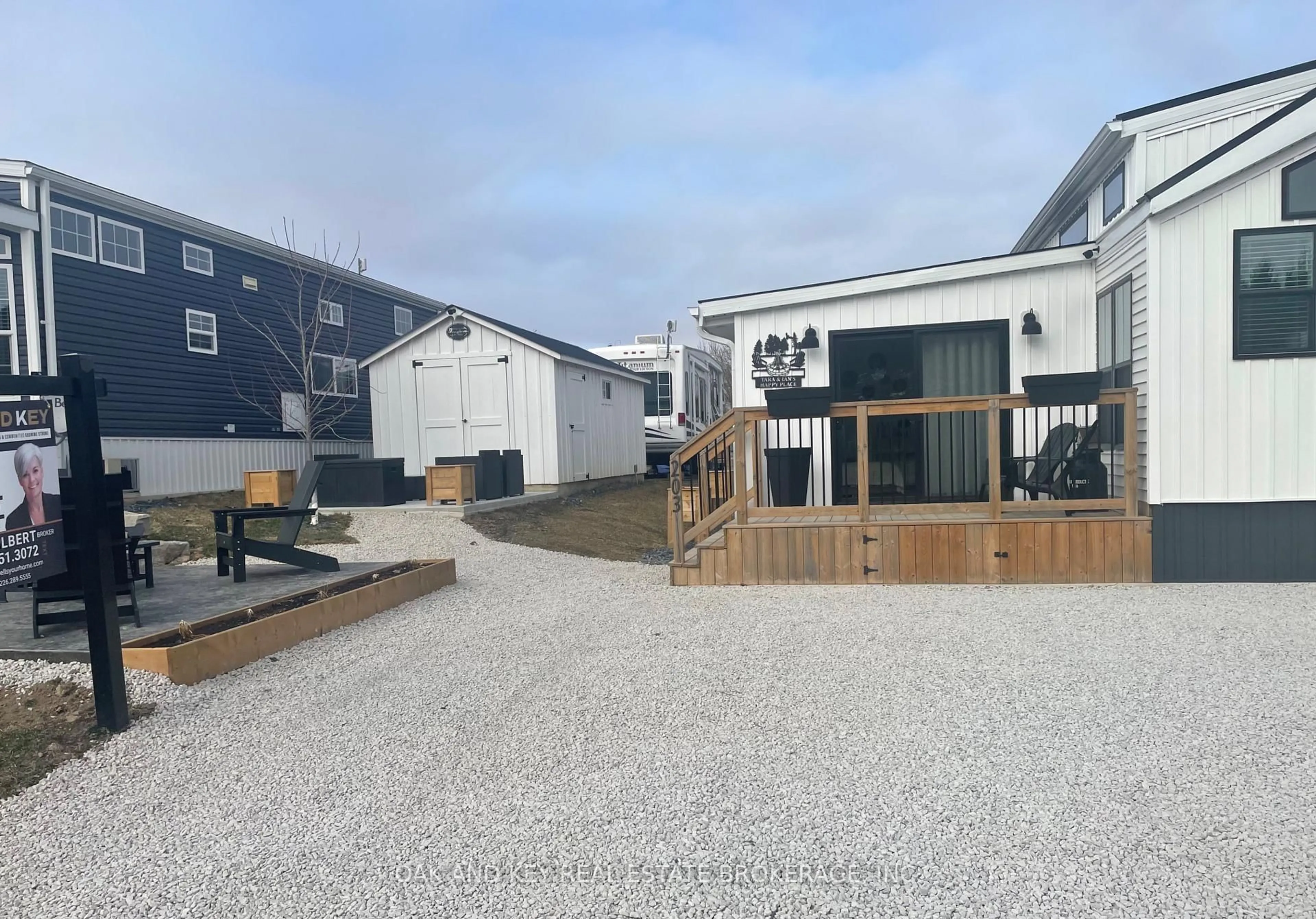 A pic from outside/outdoor area/front of a property/back of a property/a pic from drone, unknown for 4838 Switzer Dr #203, Southwest Middlesex Ontario N0L 1A0