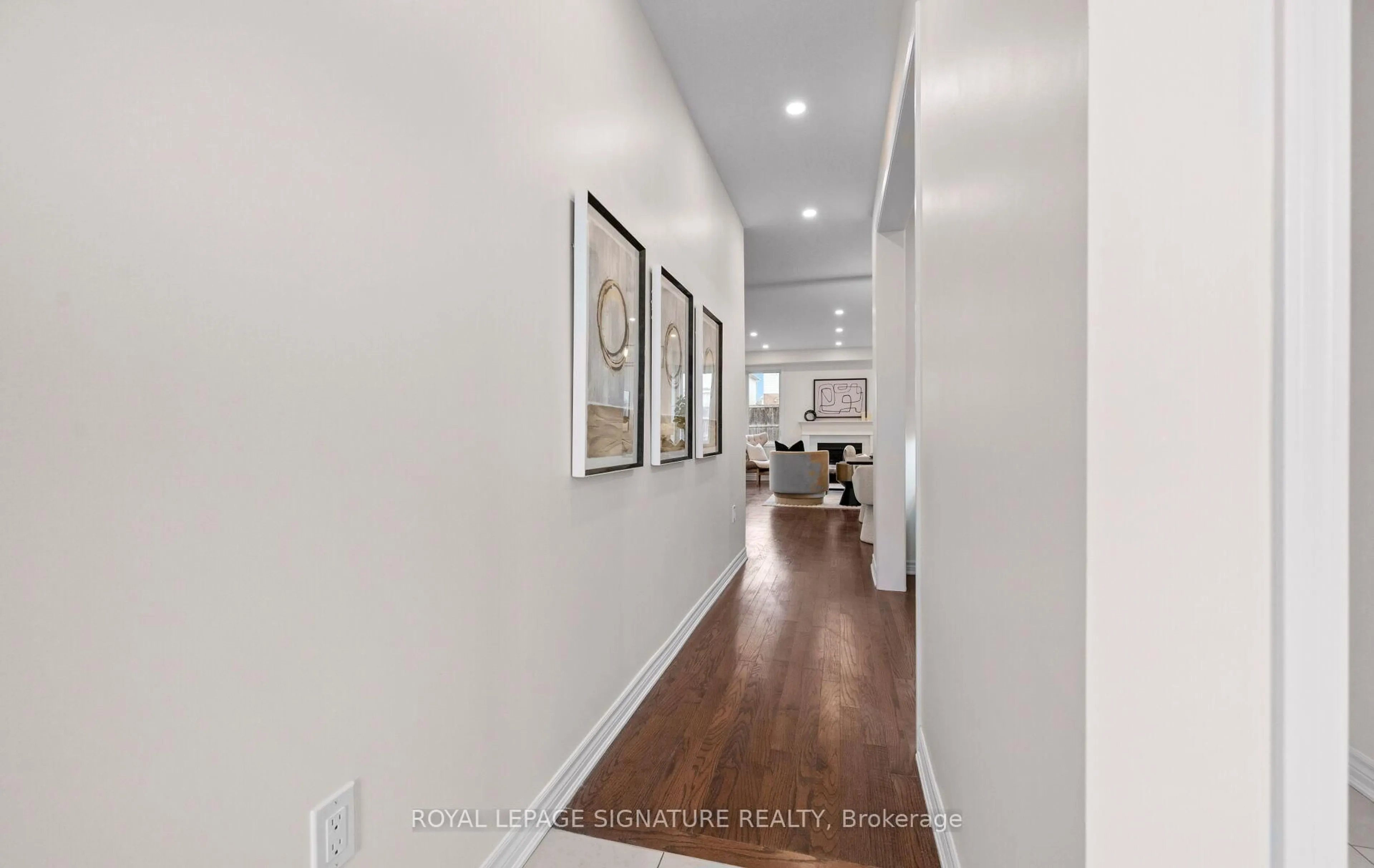 Indoor entryway for 67 Watermill St, Kitchener Ontario N2P 0H4