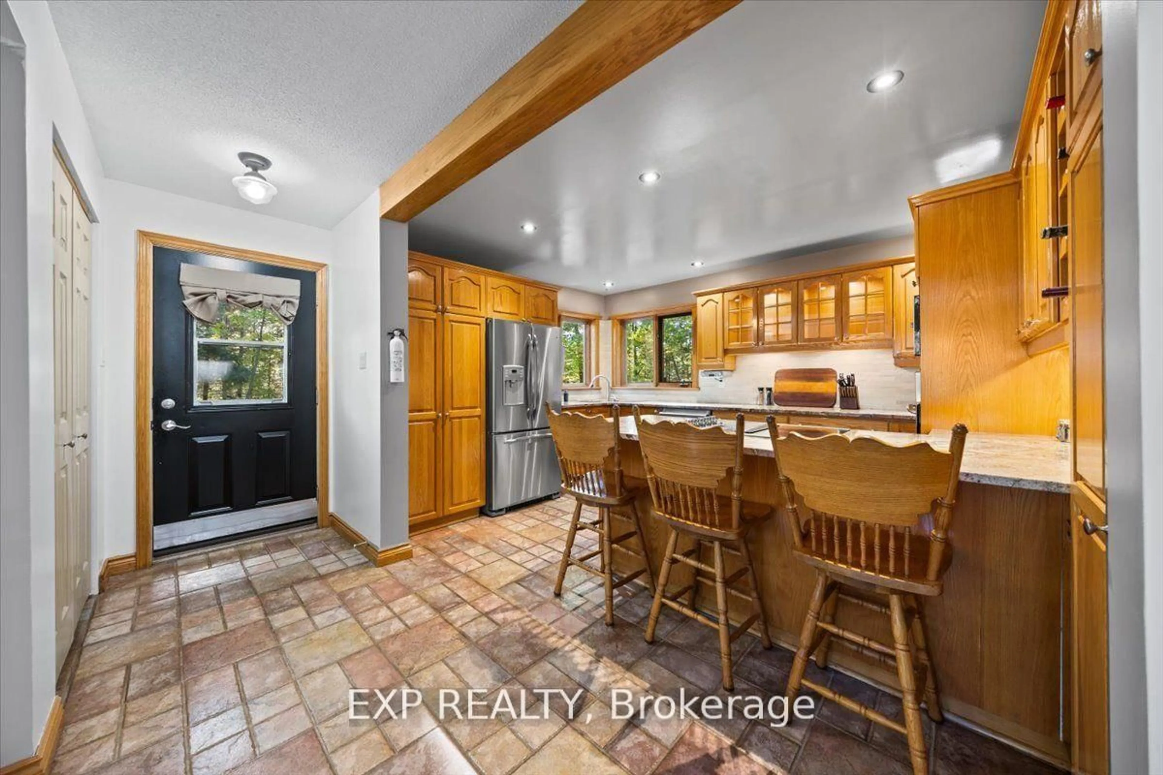 Open concept kitchen, ceramic/tile floor for 325 Haskins Rd, North Grenville Ontario K0G 1N0