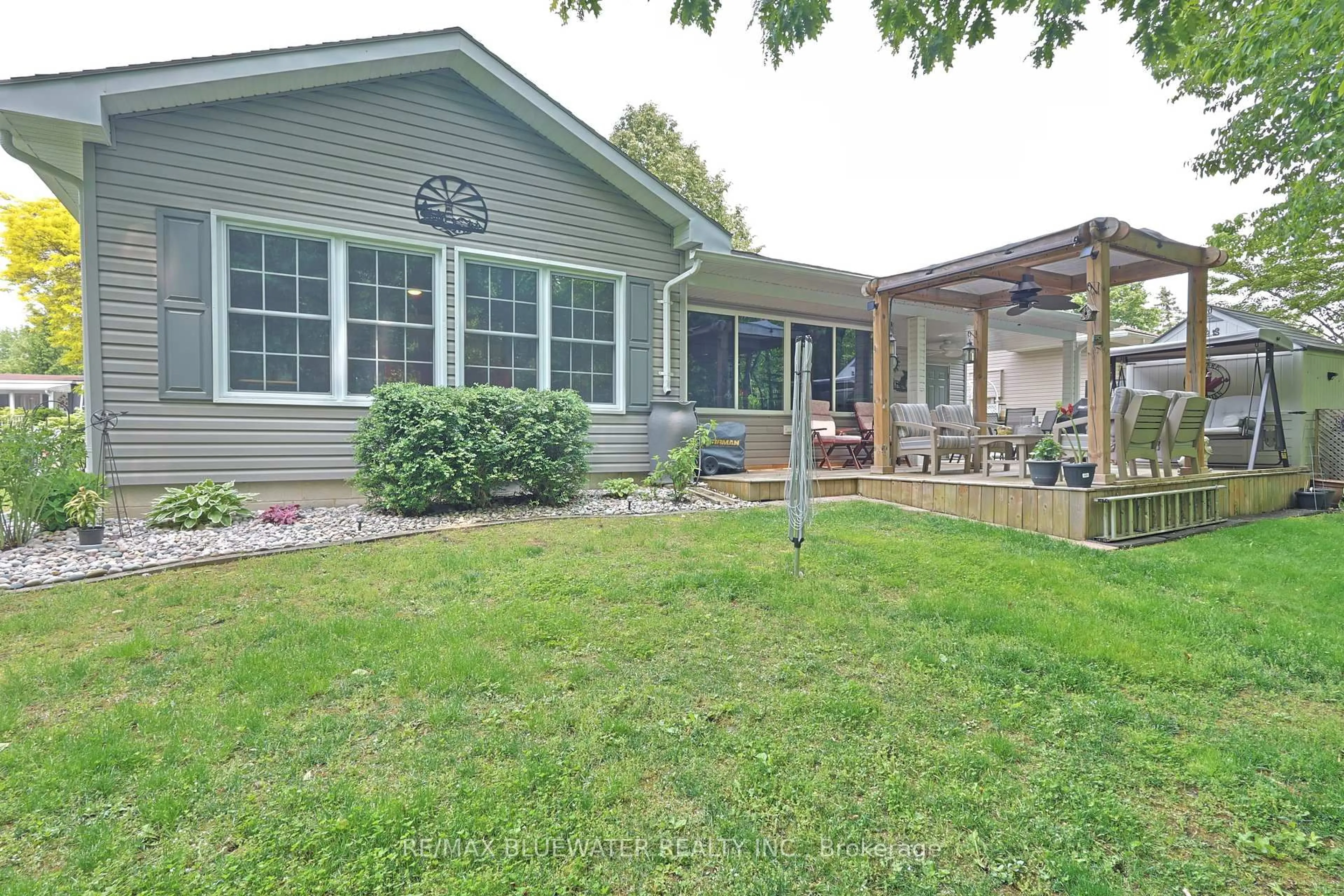 Unknown for 328 Wyldwood Lane, South Huron Ontario N0M 1T0