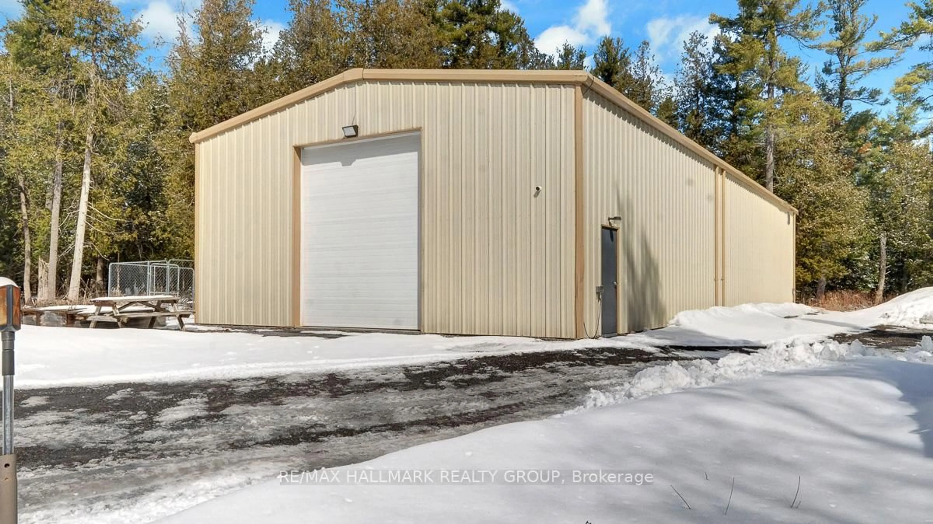 Indoor garage for 618 Corkery Rd, Carp Ontario K0A 1L0