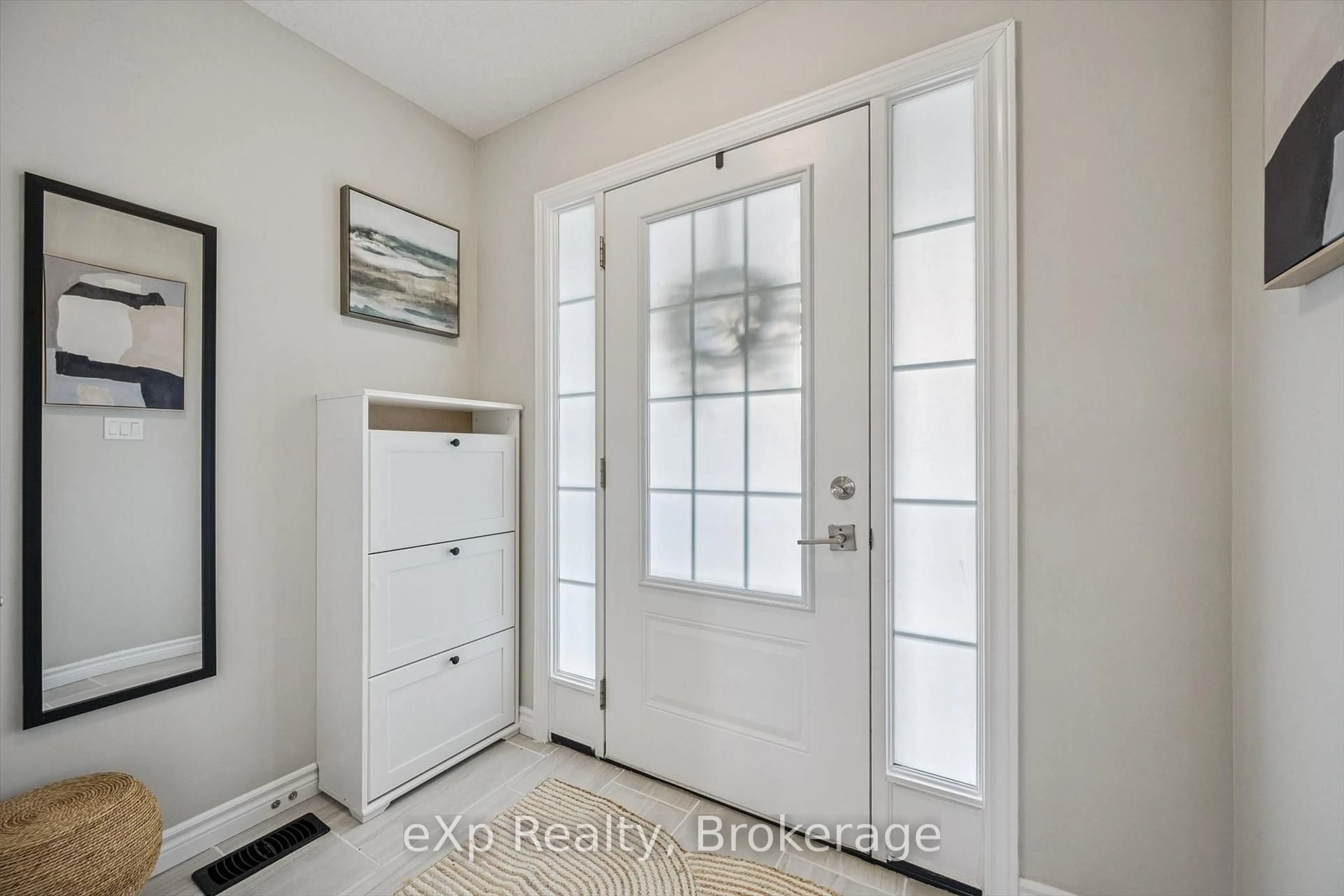 Indoor entryway for 54 Miranda Path, Woolwich Ontario N3B 0A1