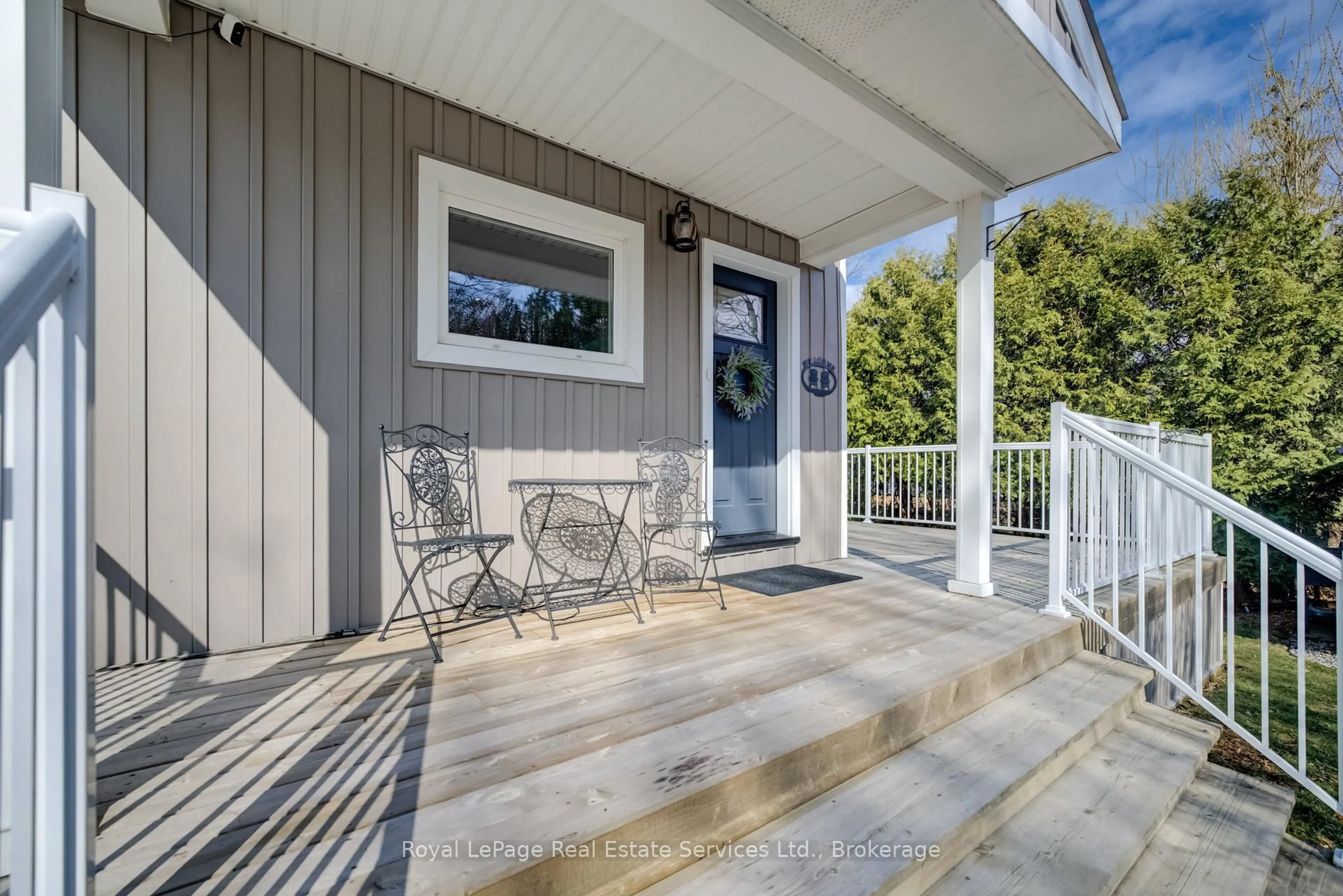 Unknown for 1 Tenth St, Grimsby Ontario L3M 2V2