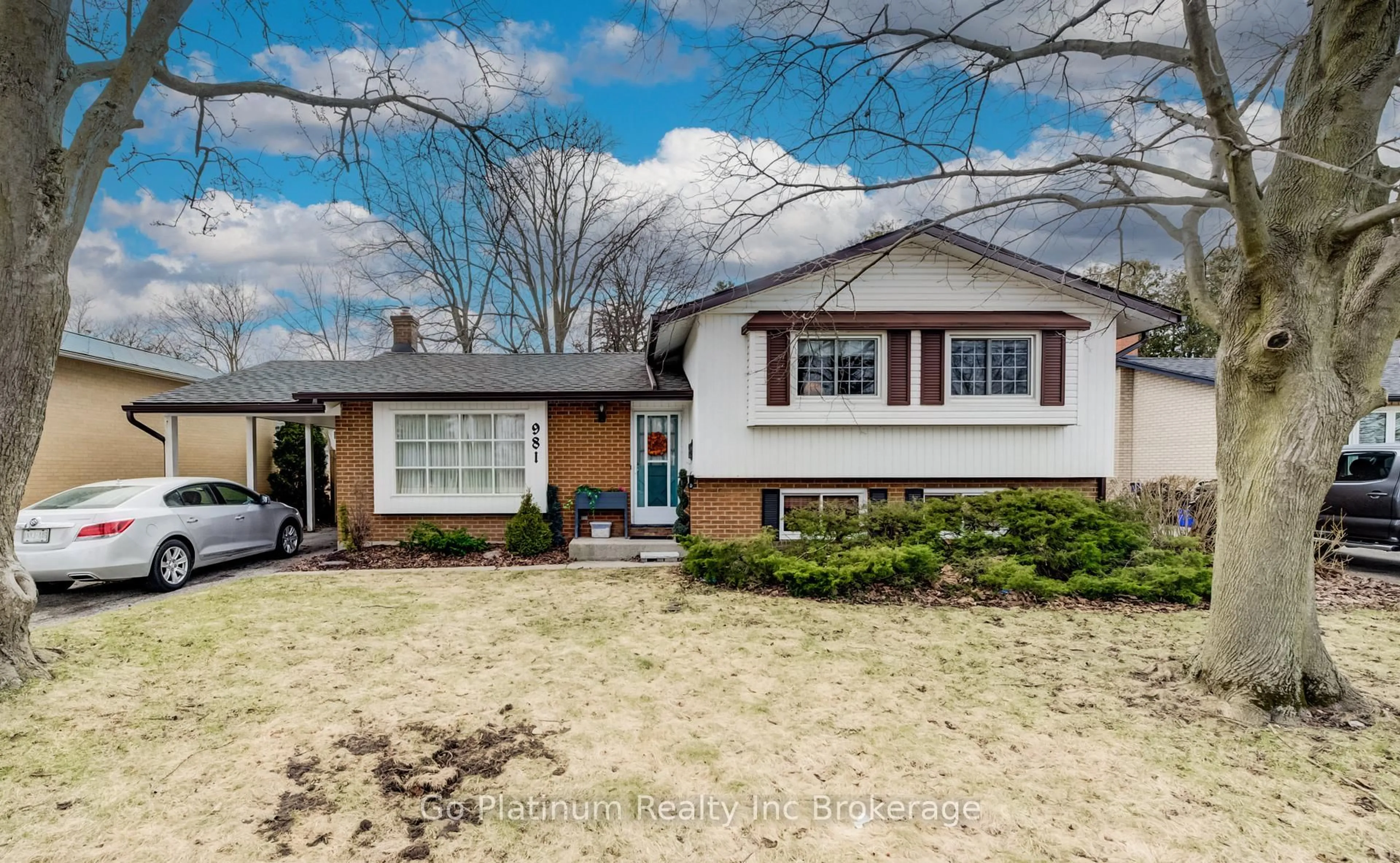 Home with brick exterior material, street for 981 Nesbitt Cres, Woodstock Ontario N4S 7N9