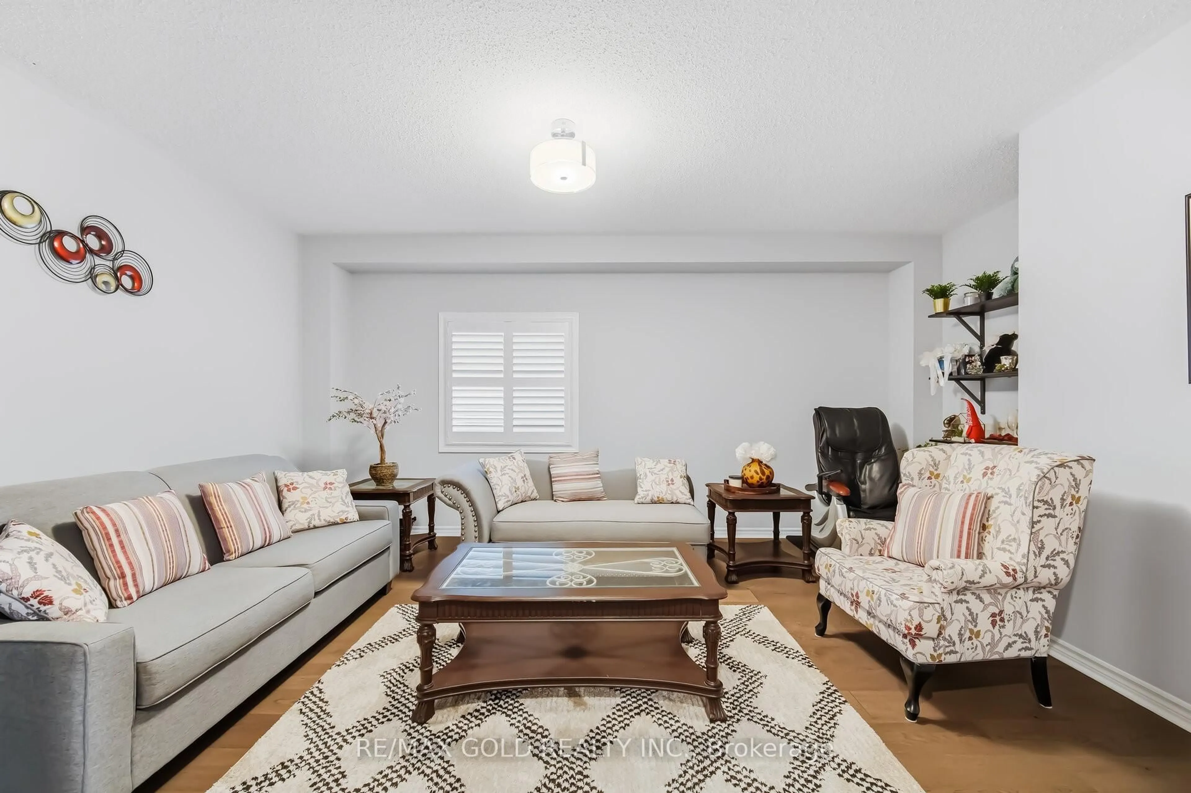 Living room with furniture, unknown for 409 Tansley St, Shelburne Ontario L9V 2S6