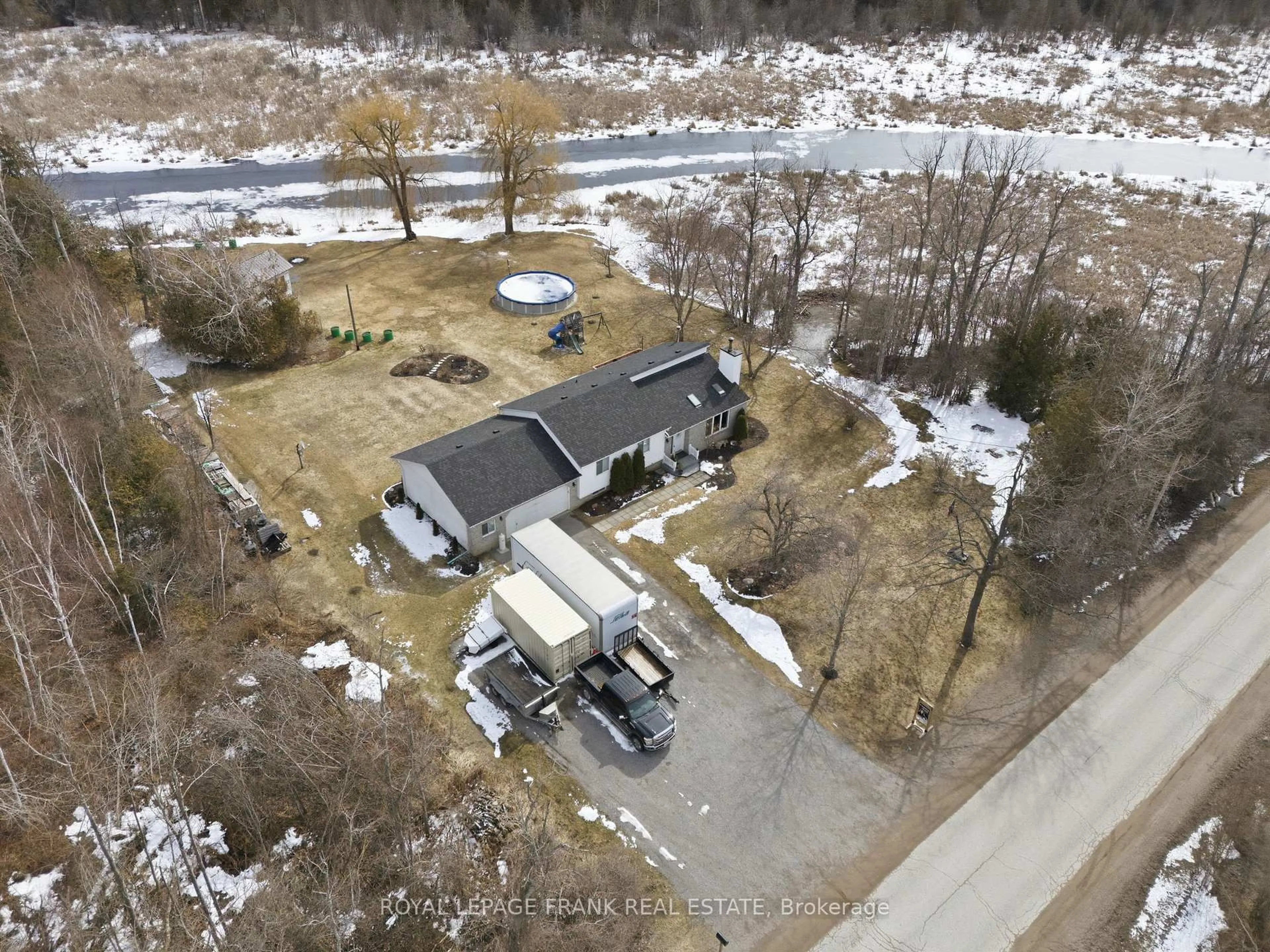 A pic from outside/outdoor area/front of a property/back of a property/a pic from drone, street for 128 River Rd, Kawartha Lakes Ontario K9V 4R4
