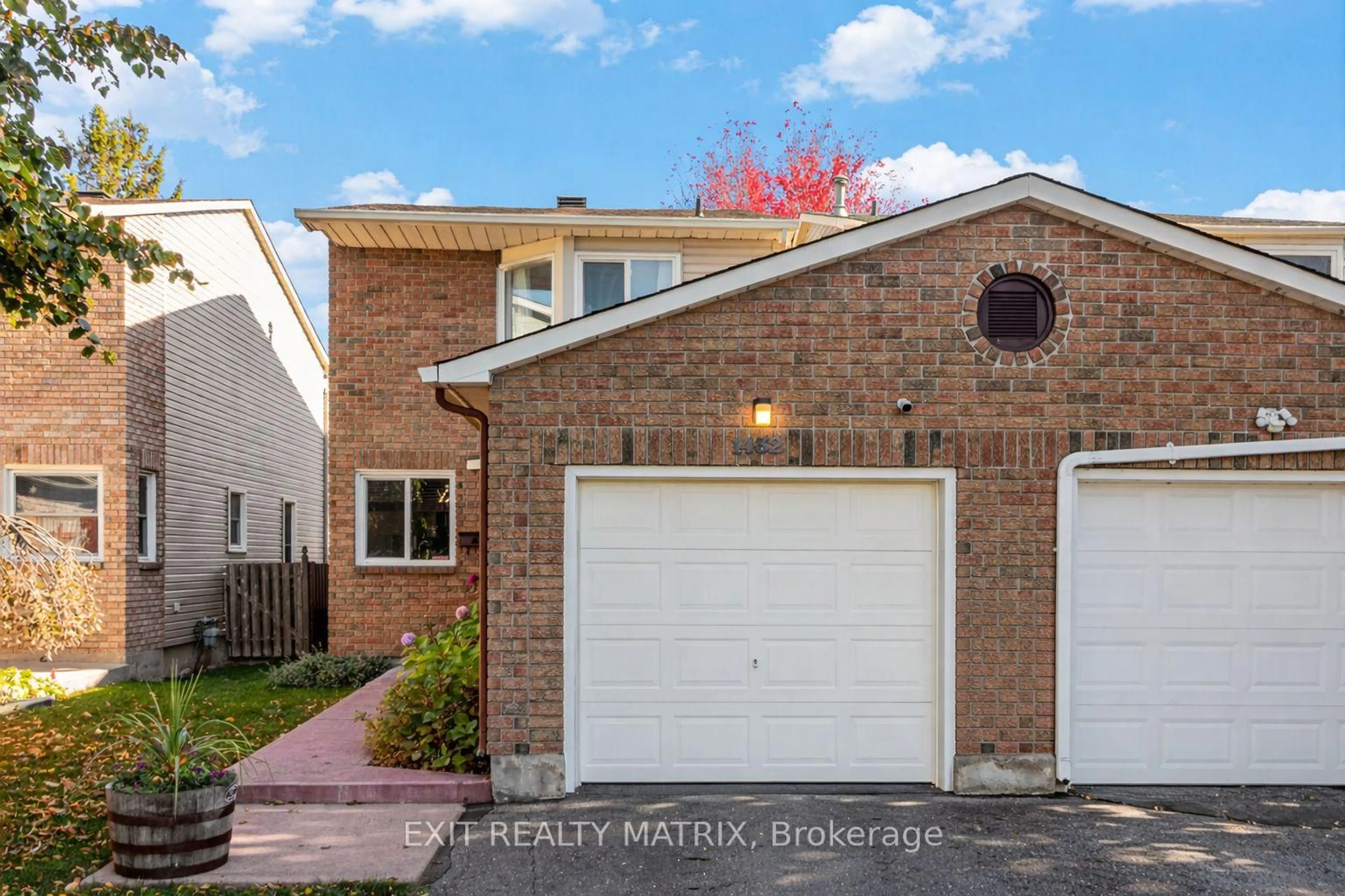 Home with brick exterior material, street for 1432 Deavy Way, Ottawa Ontario K1E 2W8