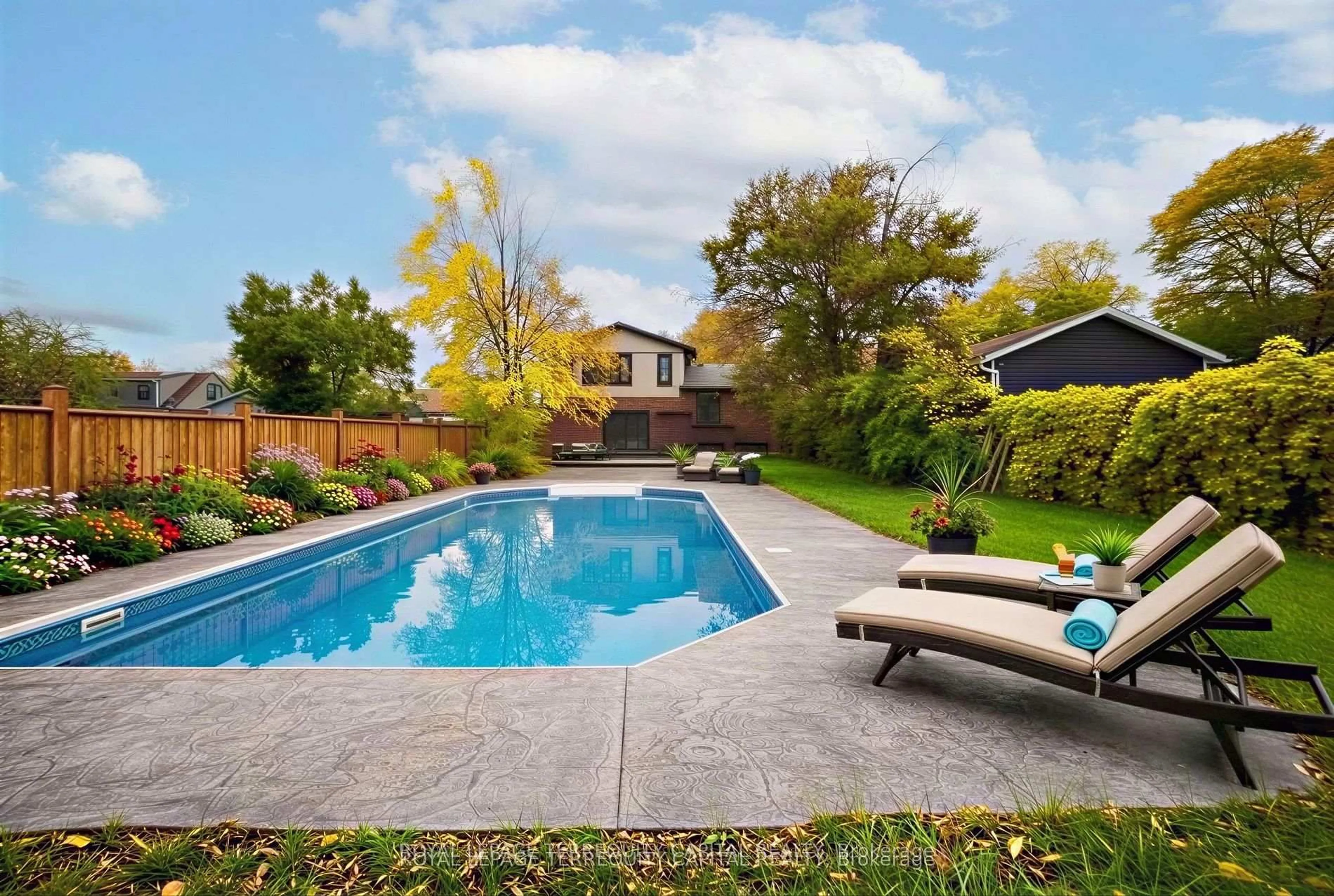 Pool for 6015 Church's Lane, Niagara Falls Ontario L2J 1Y9
