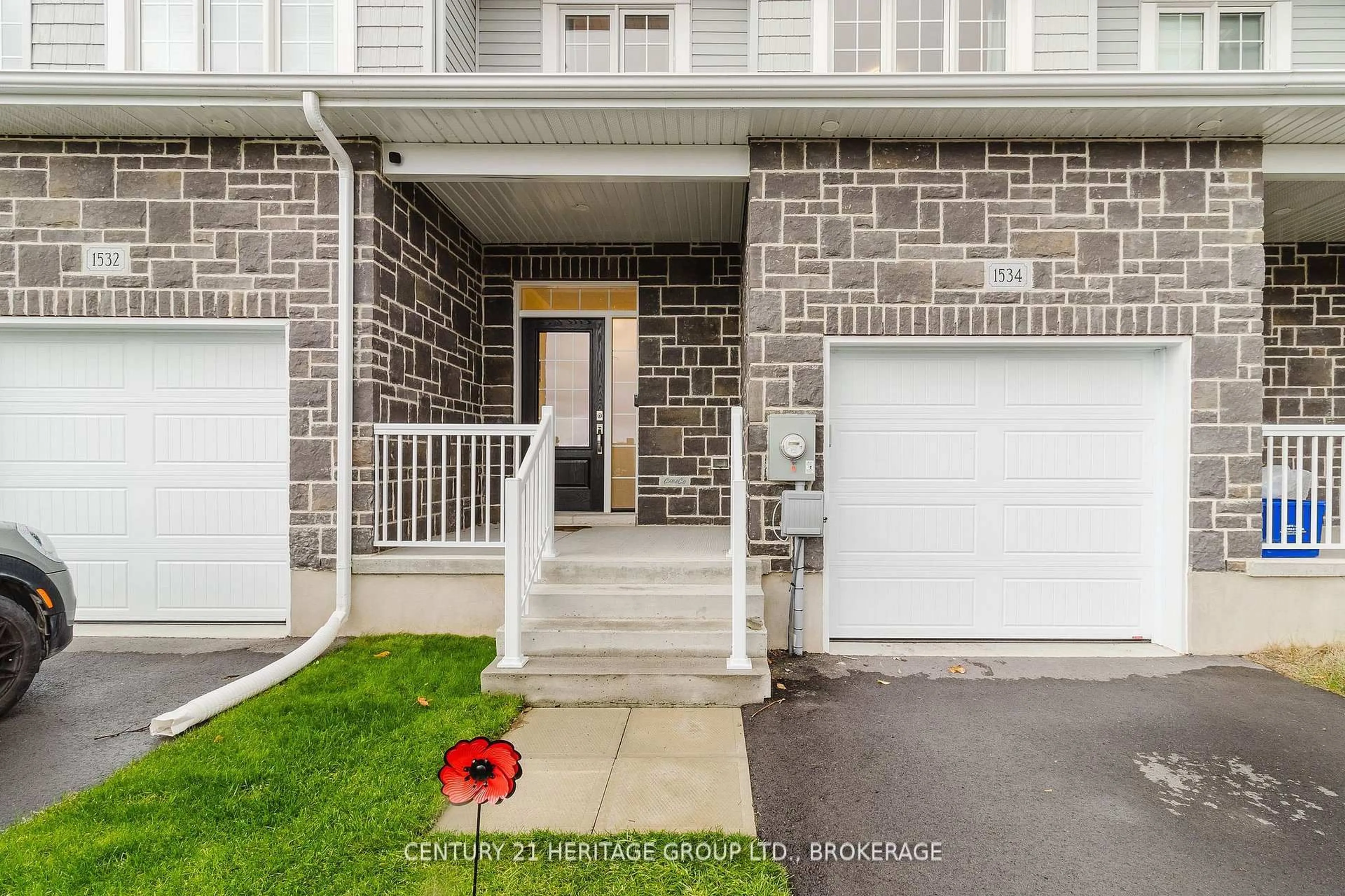 Unknown for 1534 Scarlet St, Kingston Ontario K7K 0H6