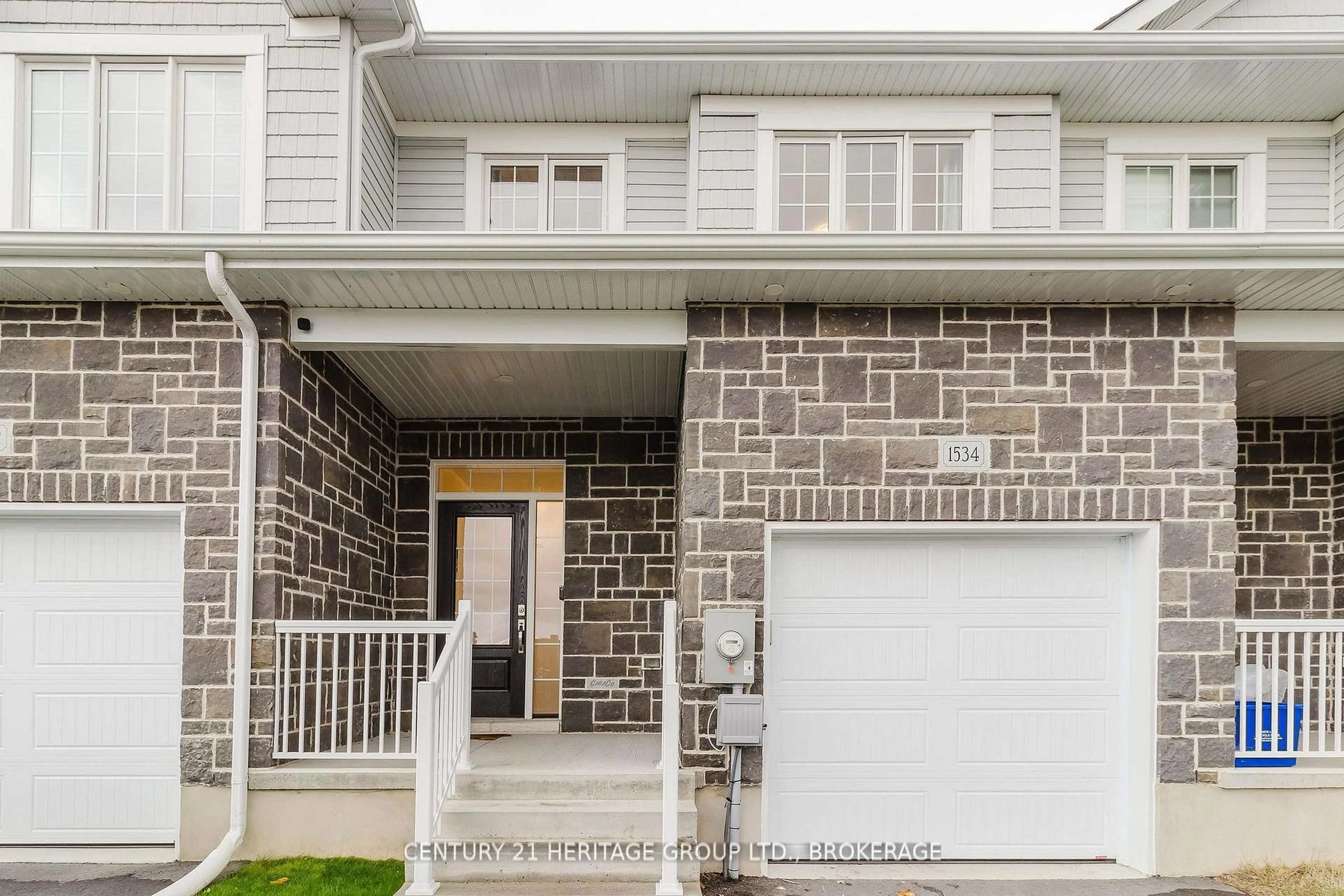 Unknown for 1534 Scarlet St, Kingston Ontario K7K 0H6