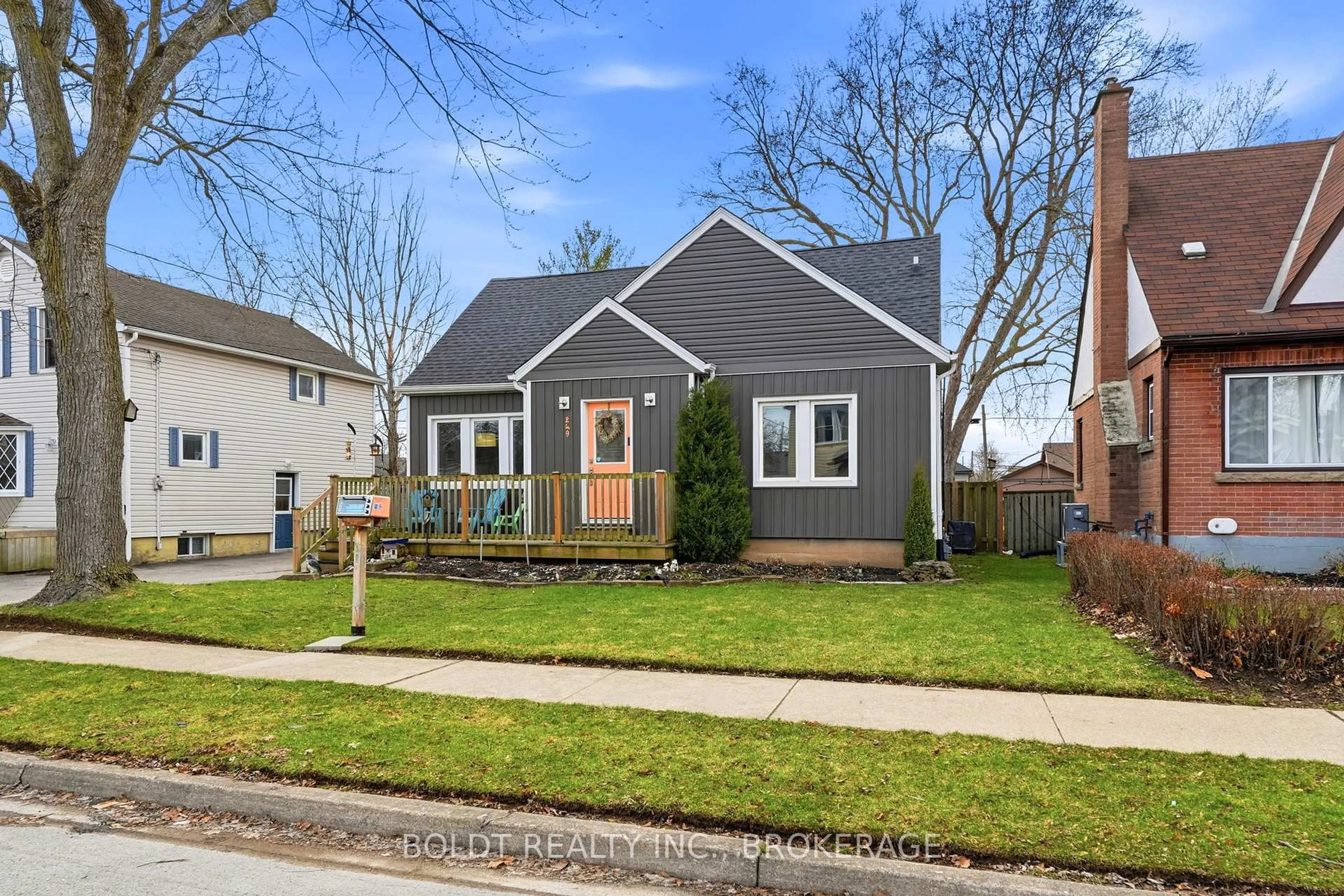 Home with brick exterior material, street for 249 McAlpine Ave, Welland Ontario L3B 1T8