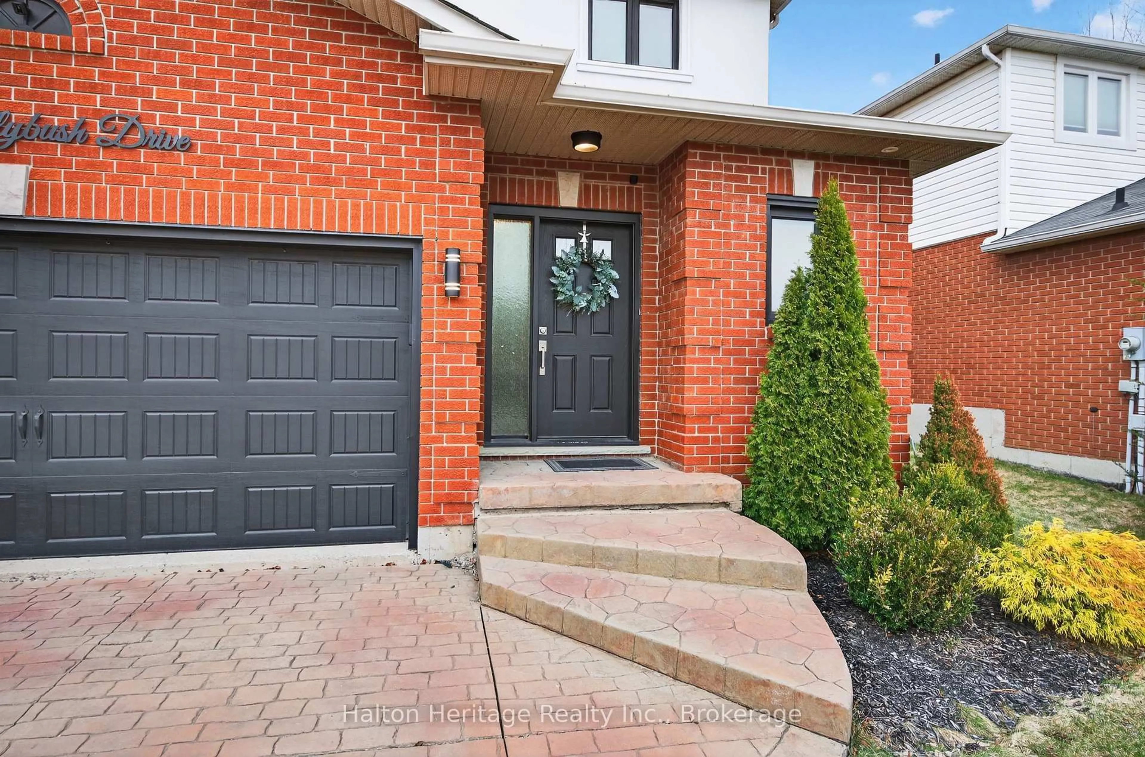 Home with brick exterior material, street for 122 Hollybush Dr, Hamilton Ontario L8B 0P1