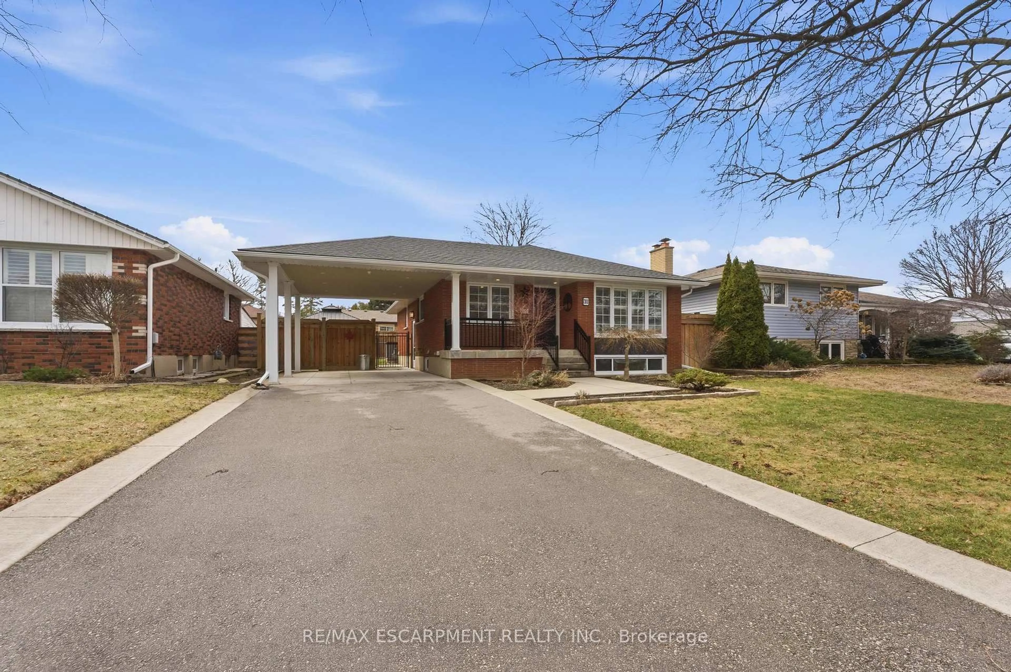 Home with brick exterior material, street for 31 Marshall St, Brantford Ontario N3R 3C8