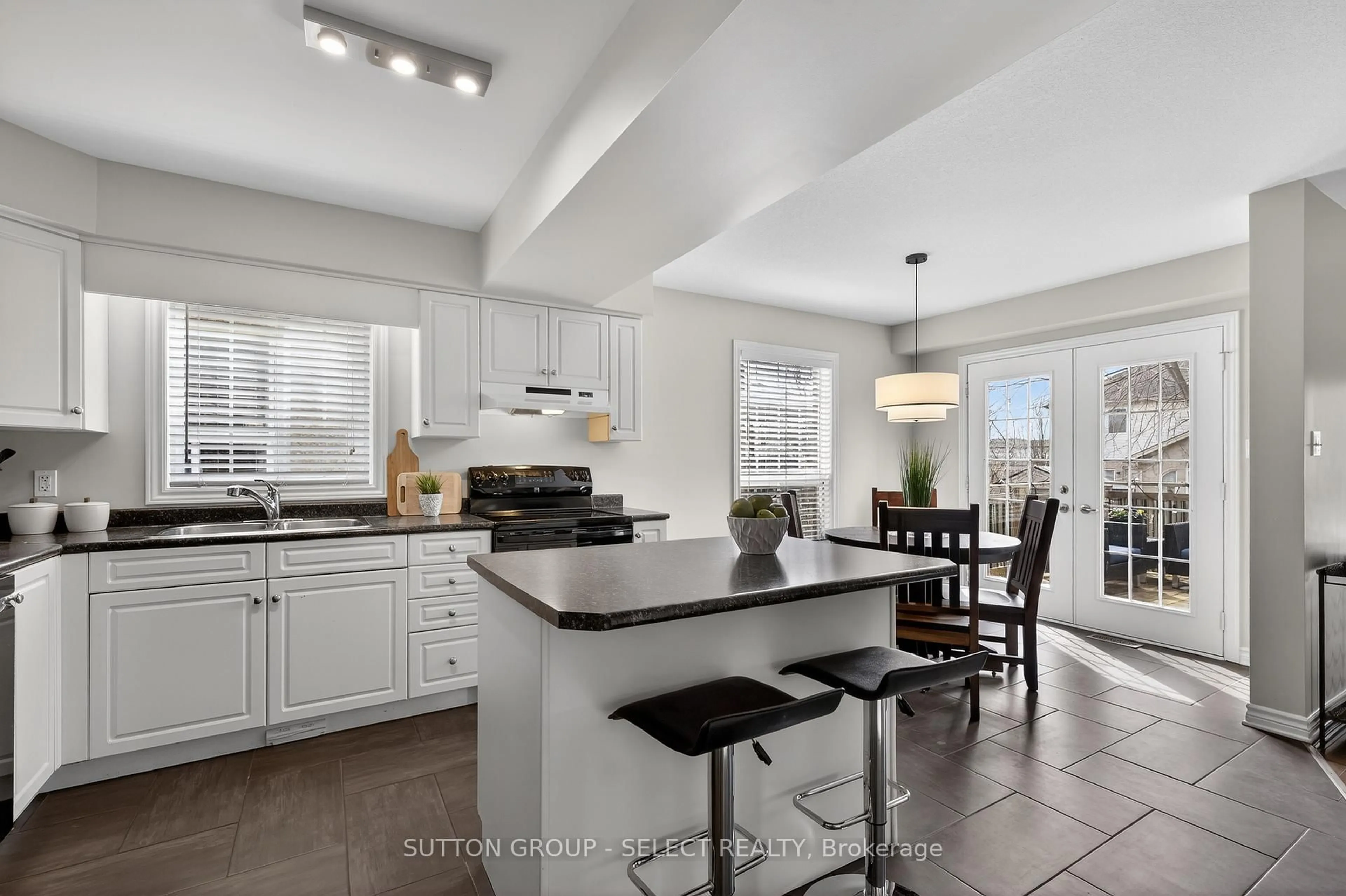 Open concept kitchen, ceramic/tile floor for 1344 Pleasantview Dr, London North Ontario N5X 4P5