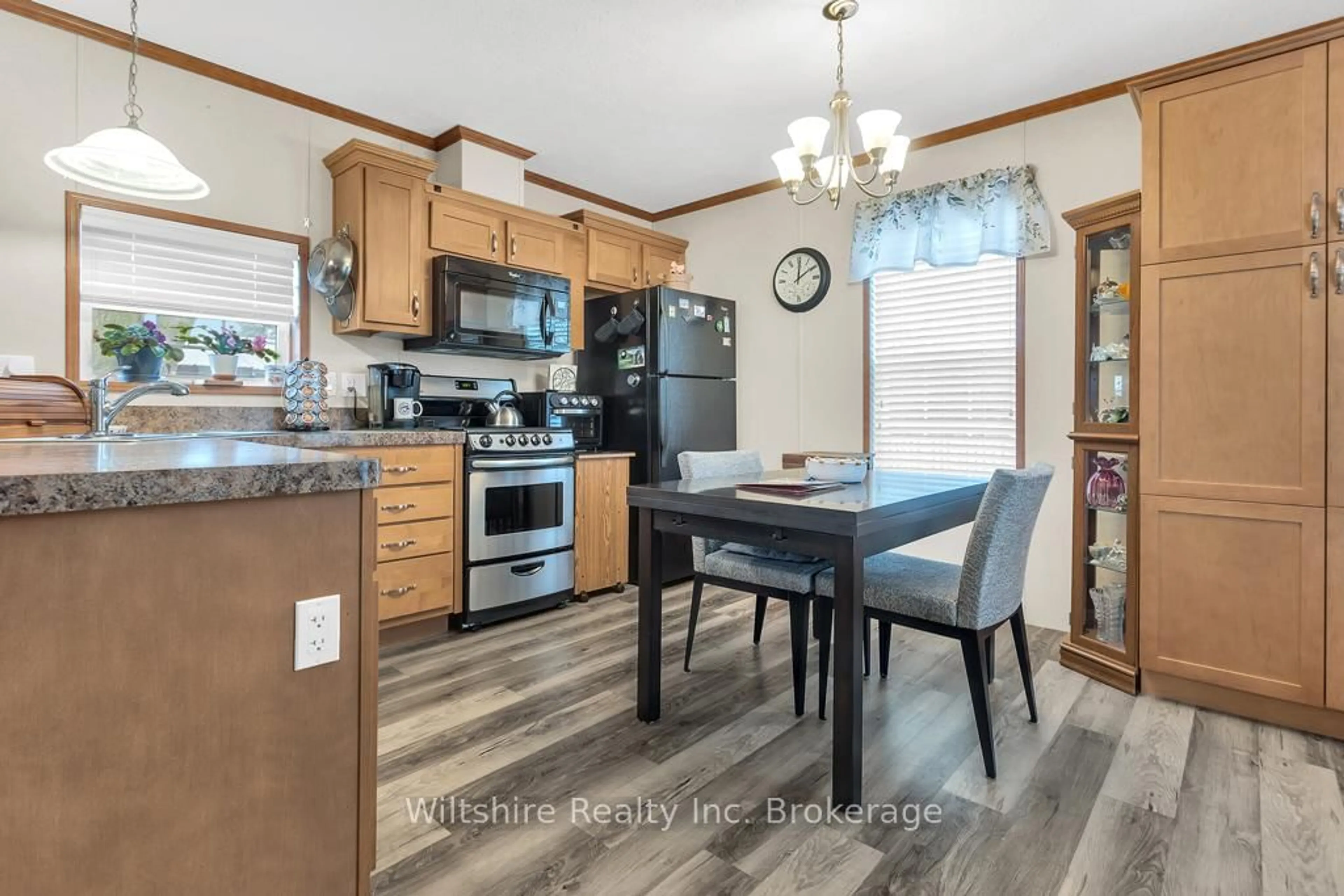 Open concept kitchen, unknown for 23 North St #5W, Tillsonburg Ontario N4G 1B9